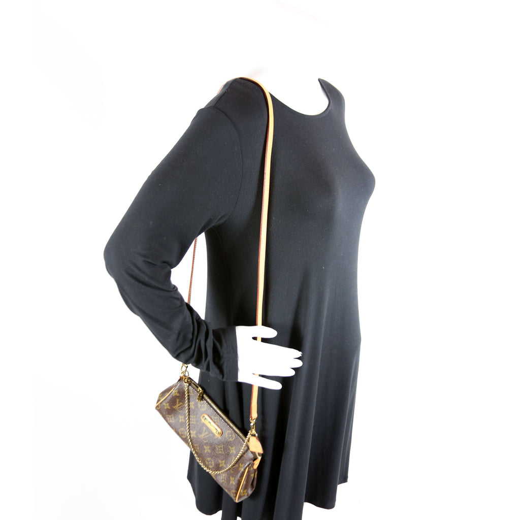 Eva Clutch Monogram