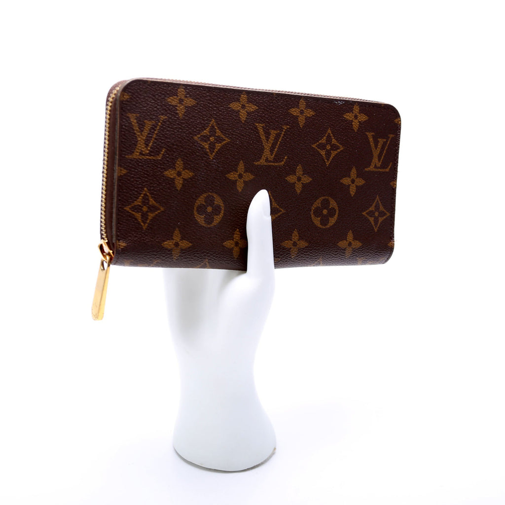 Zippy Wallet Monogram