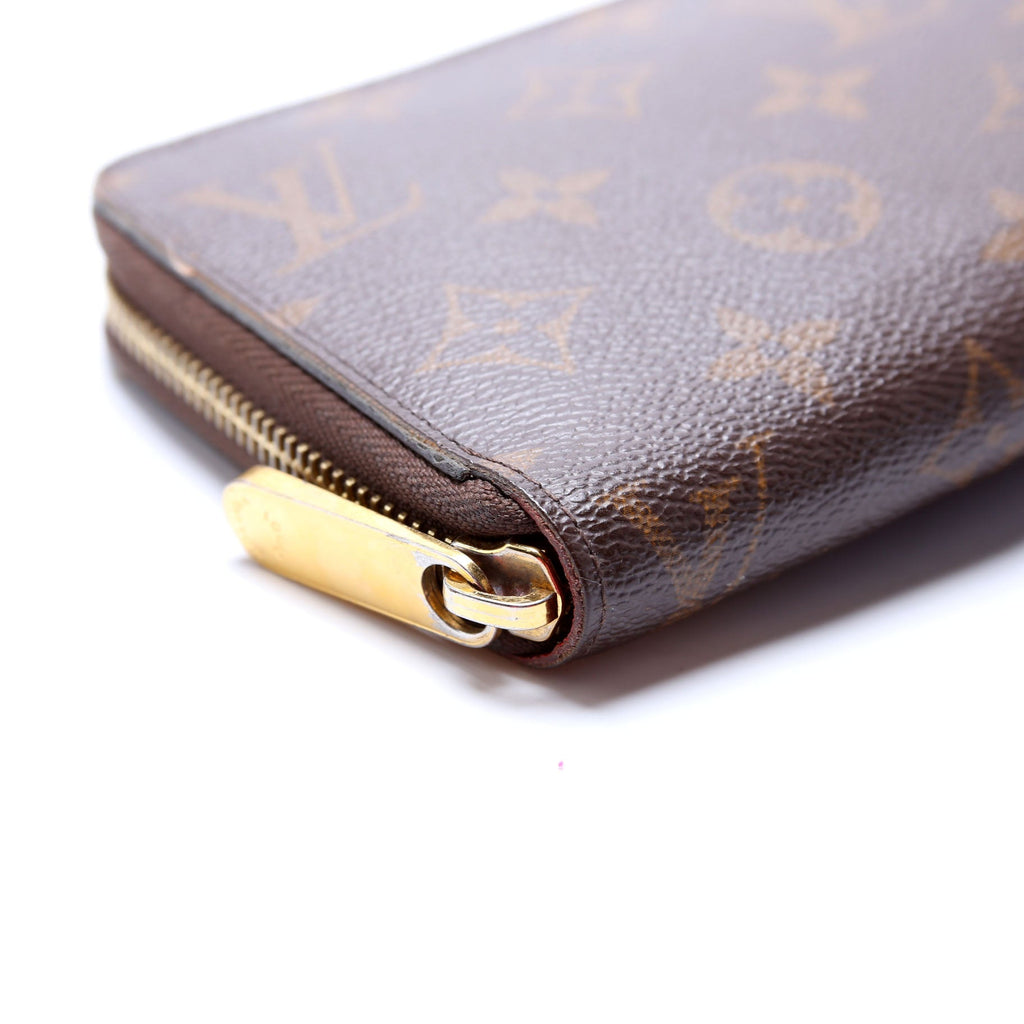Zippy Wallet Monogram