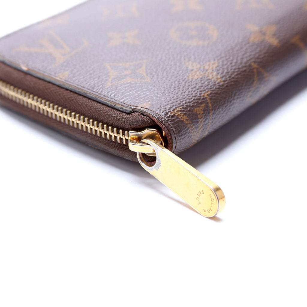 Zippy Wallet Monogram