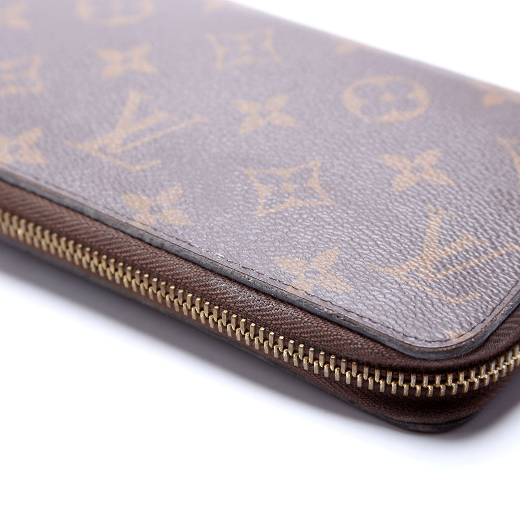 Zippy Wallet Monogram