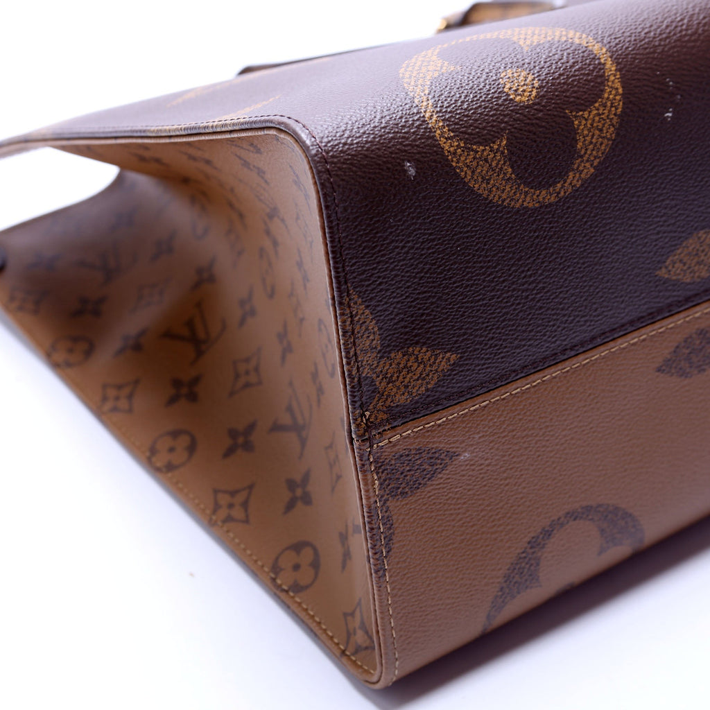 ONTHEGO GM Reverse Monogram