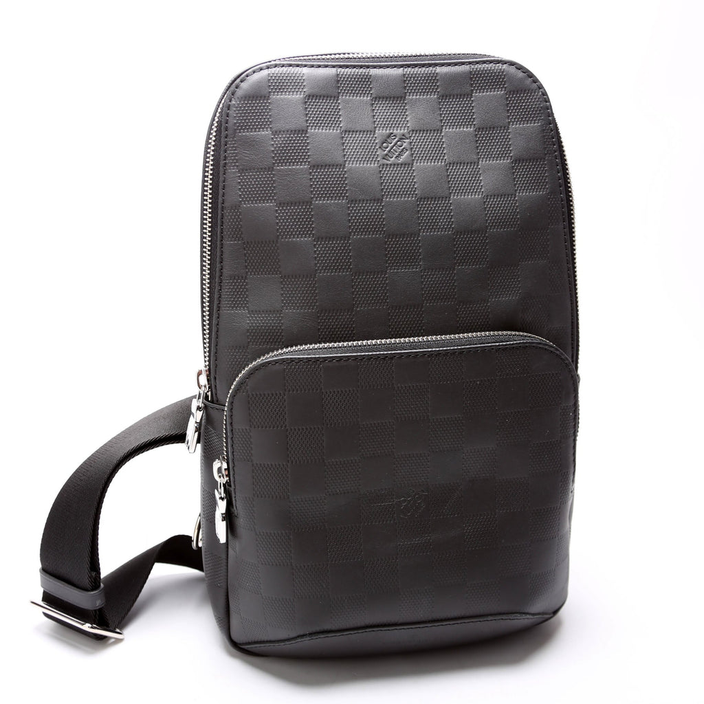 Avenue Sling Bag Infini Leather Black