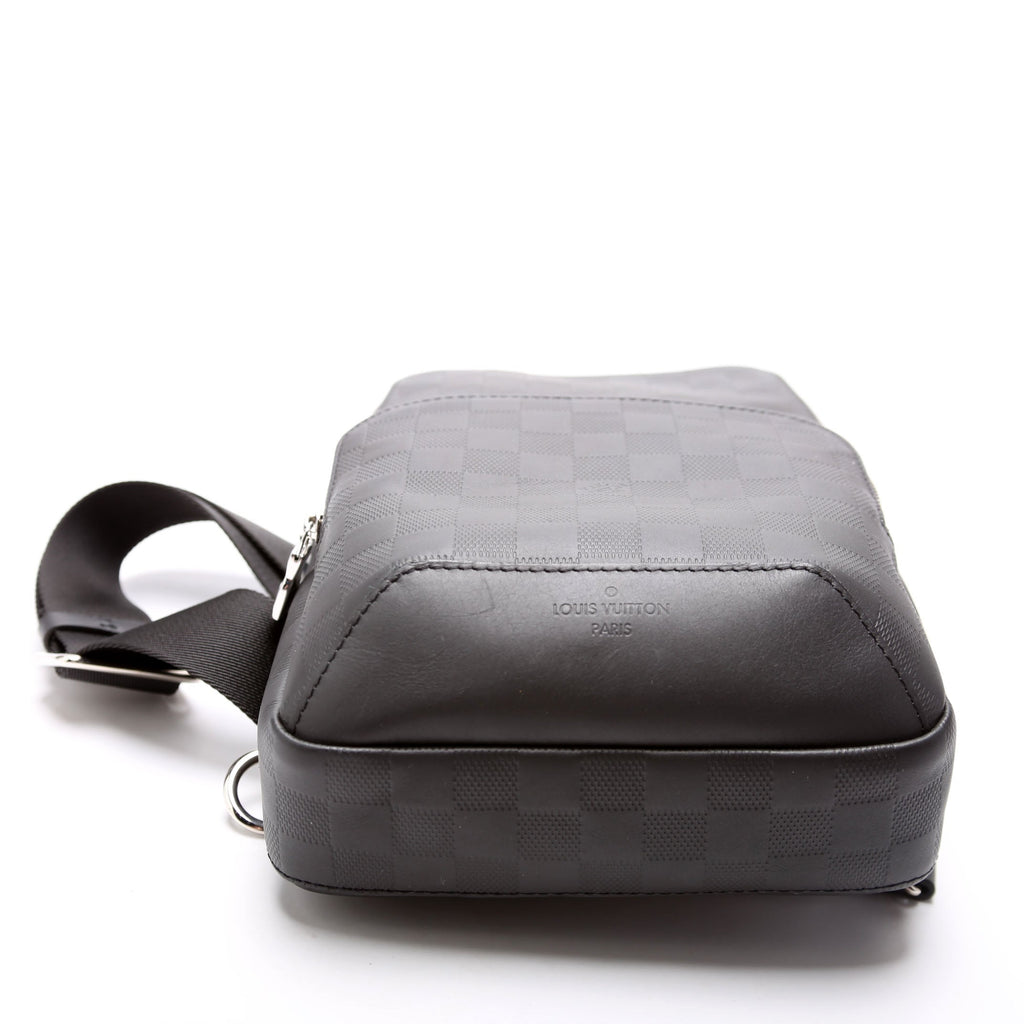 Avenue Sling Bag Infini Leather Black