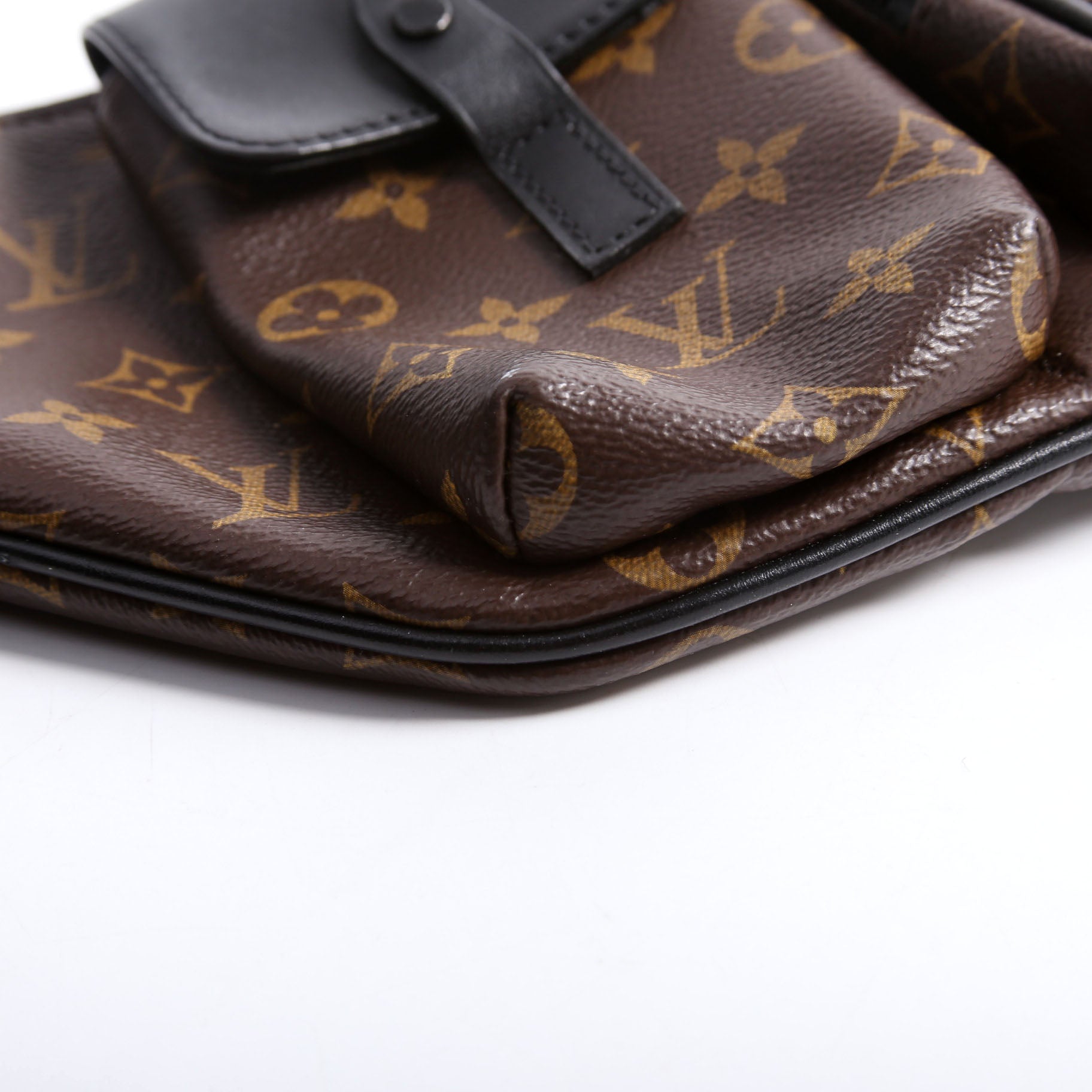 Christopher Bumbag Monogram Macassar