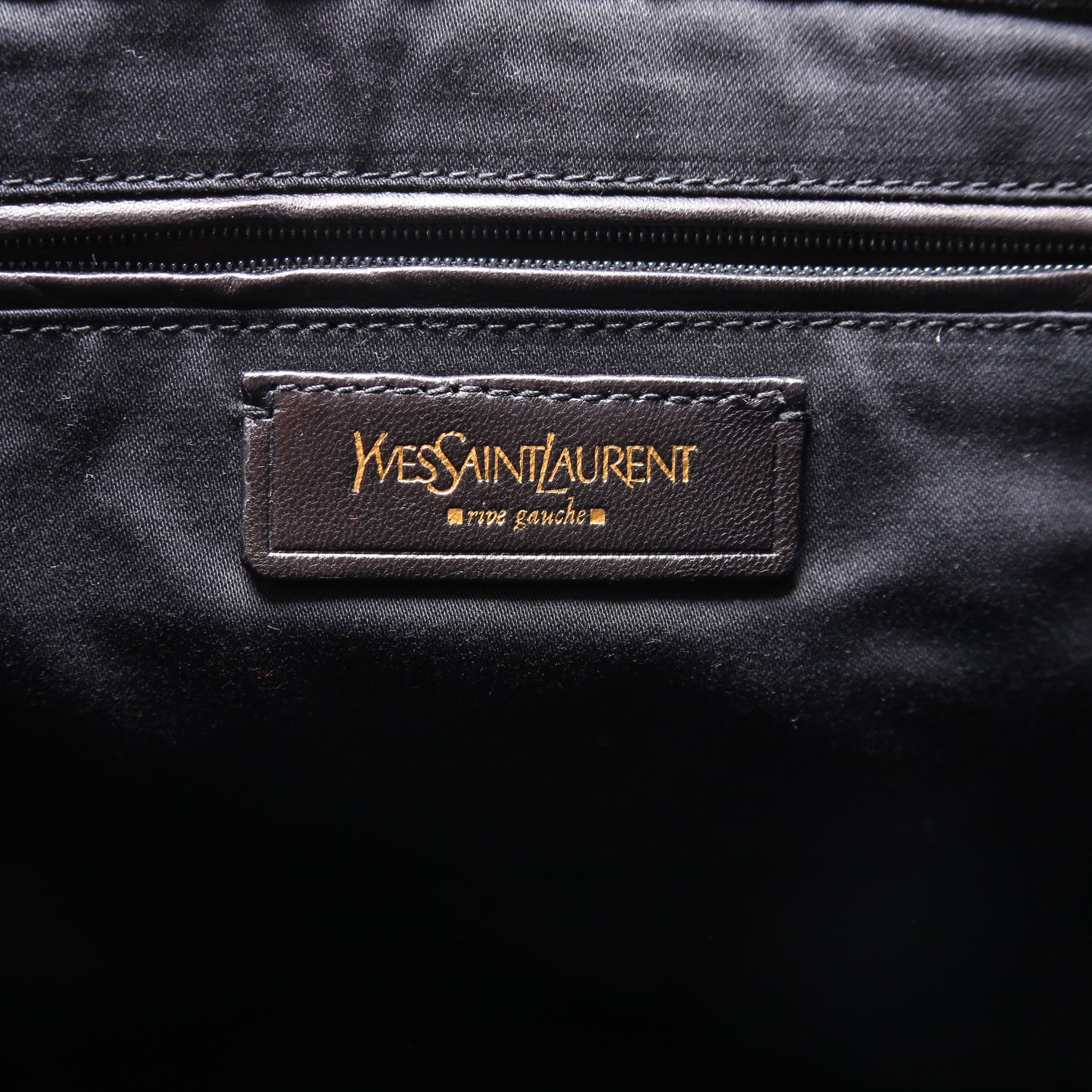 175884 Downtown Patent Leather Tote Black