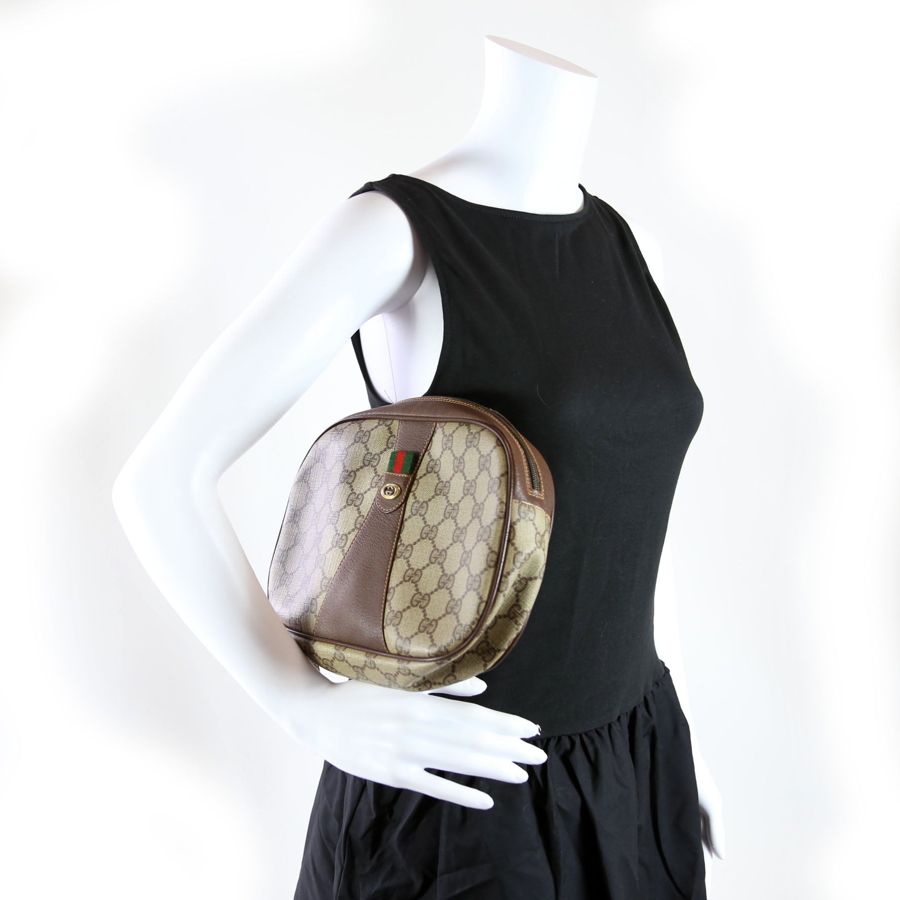 156.01.034 Sherry Ling GG Supreme Wristlet Vintage Brown