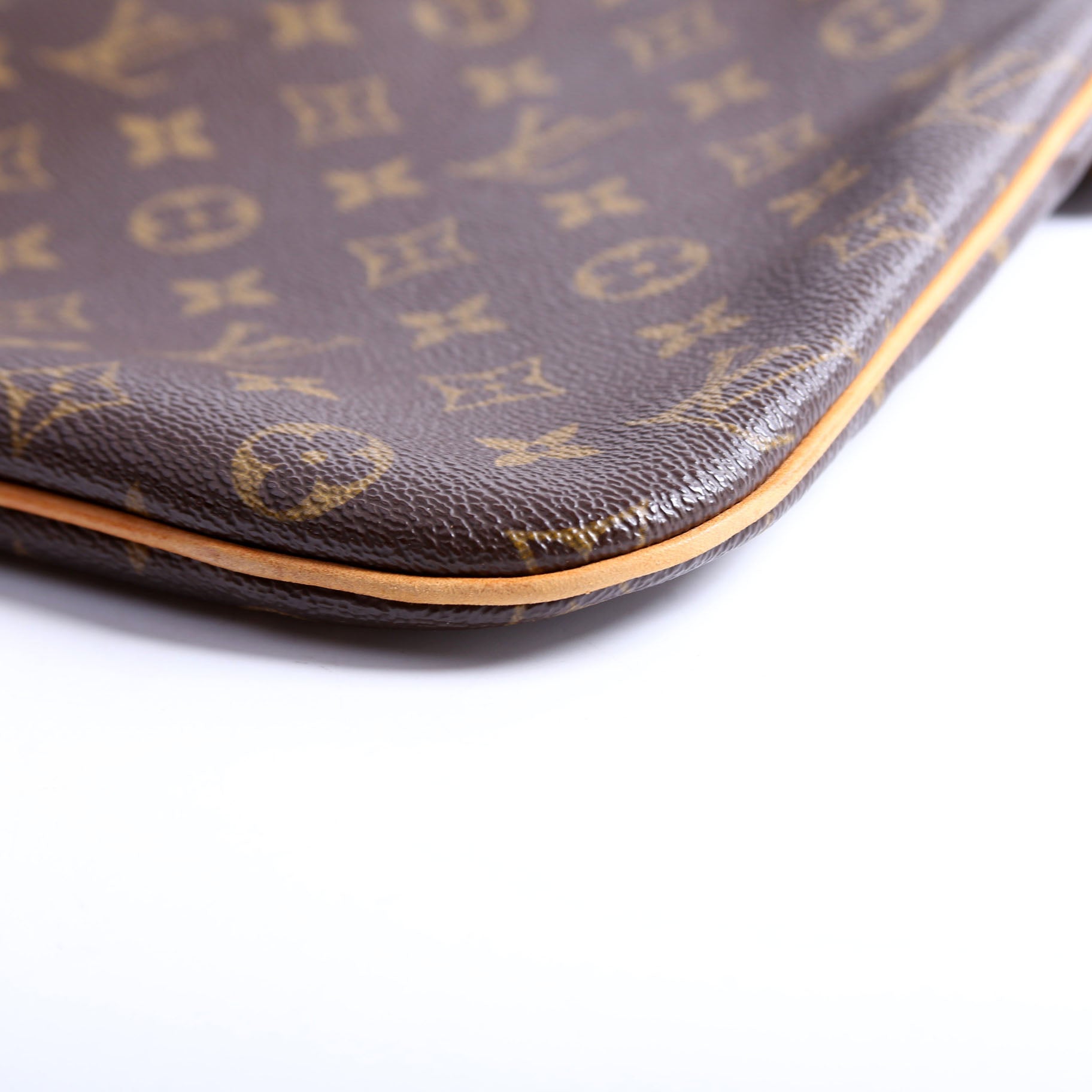Pochette Bosphore Monogram