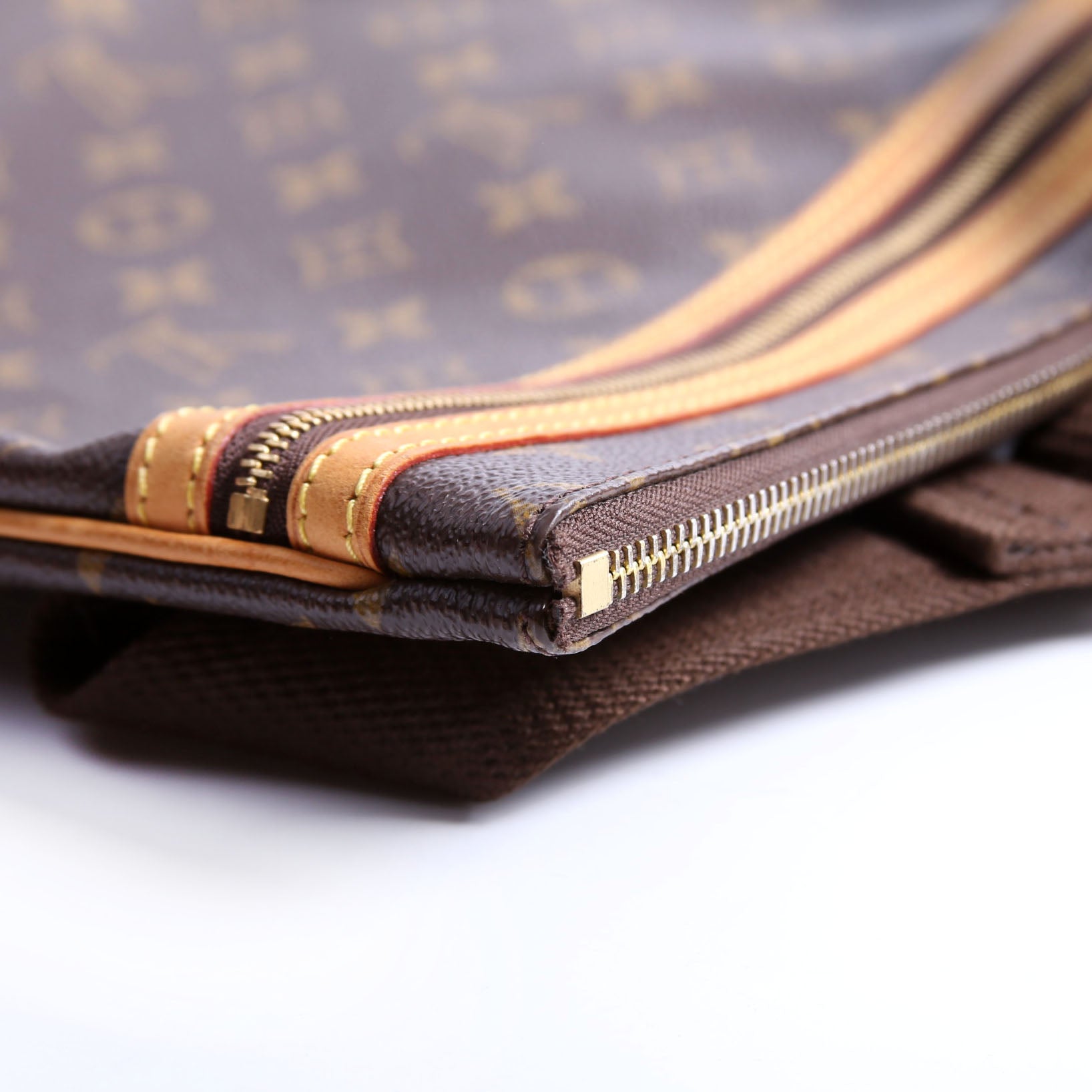 Pochette Bosphore Monogram