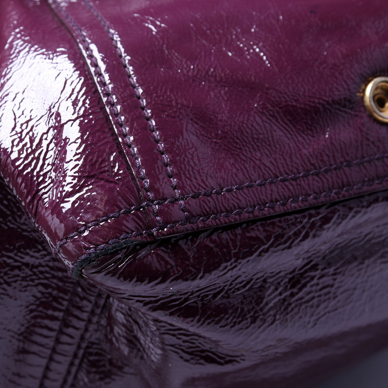 202649 Downtown Patent Leather Tote Purple