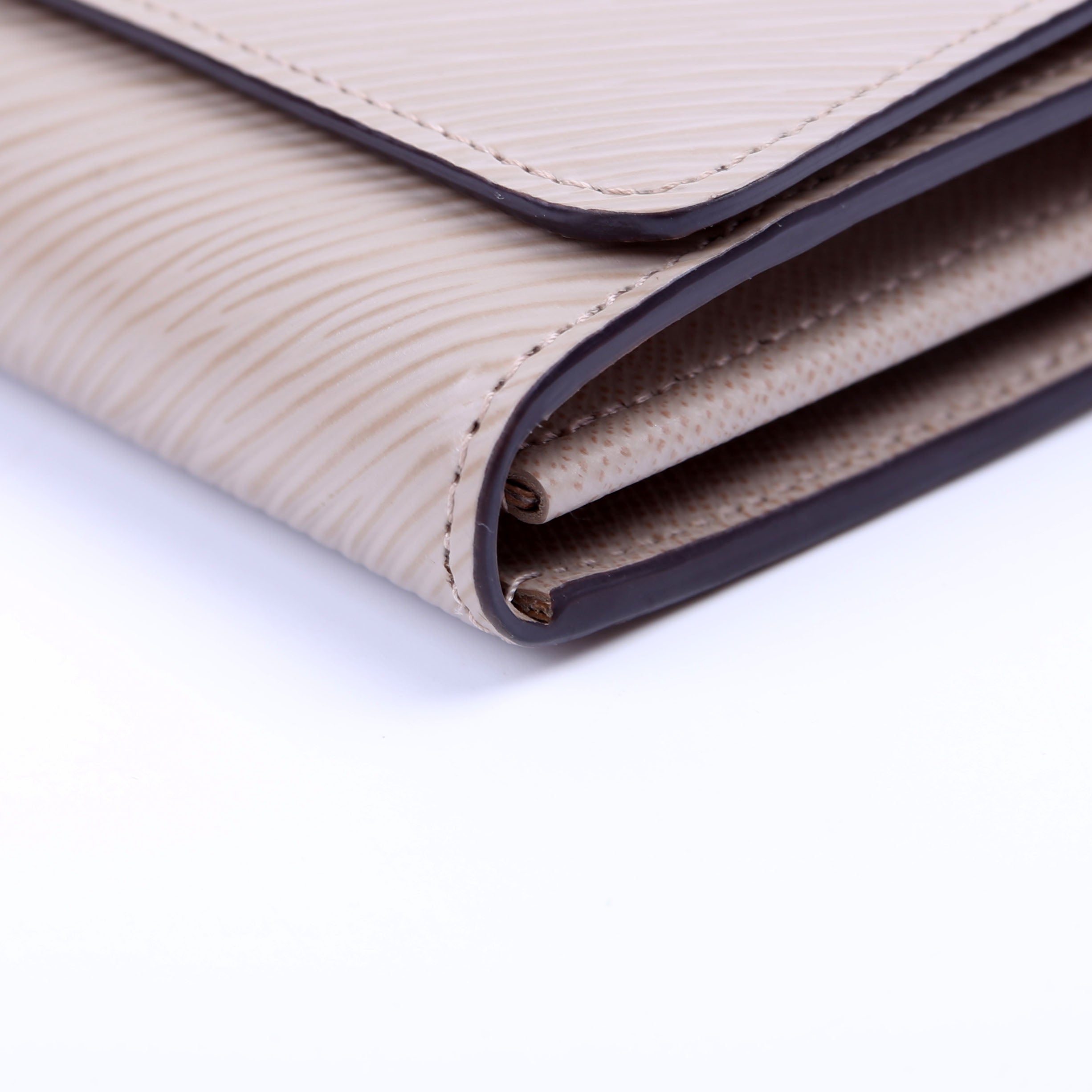 Twist Long Wallet Epi Taupe