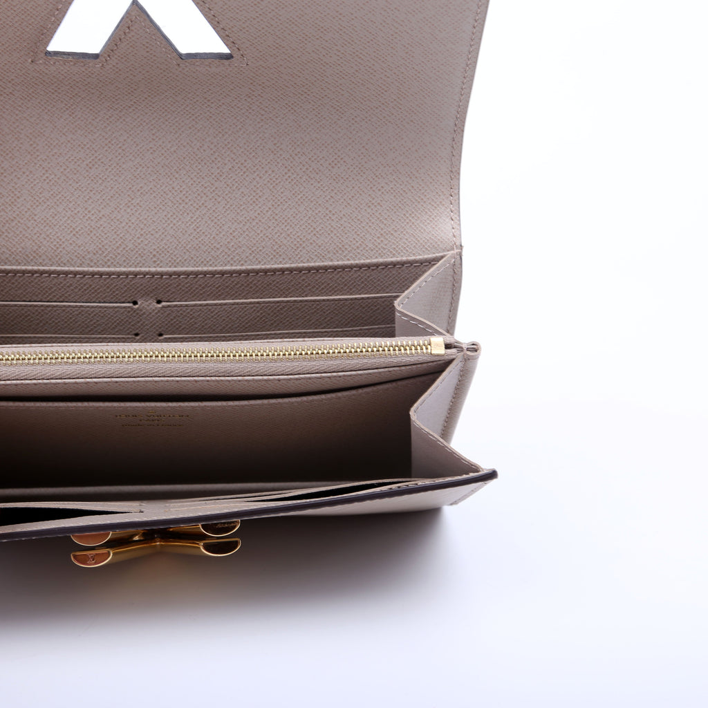 Twist Long Wallet Epi Taupe