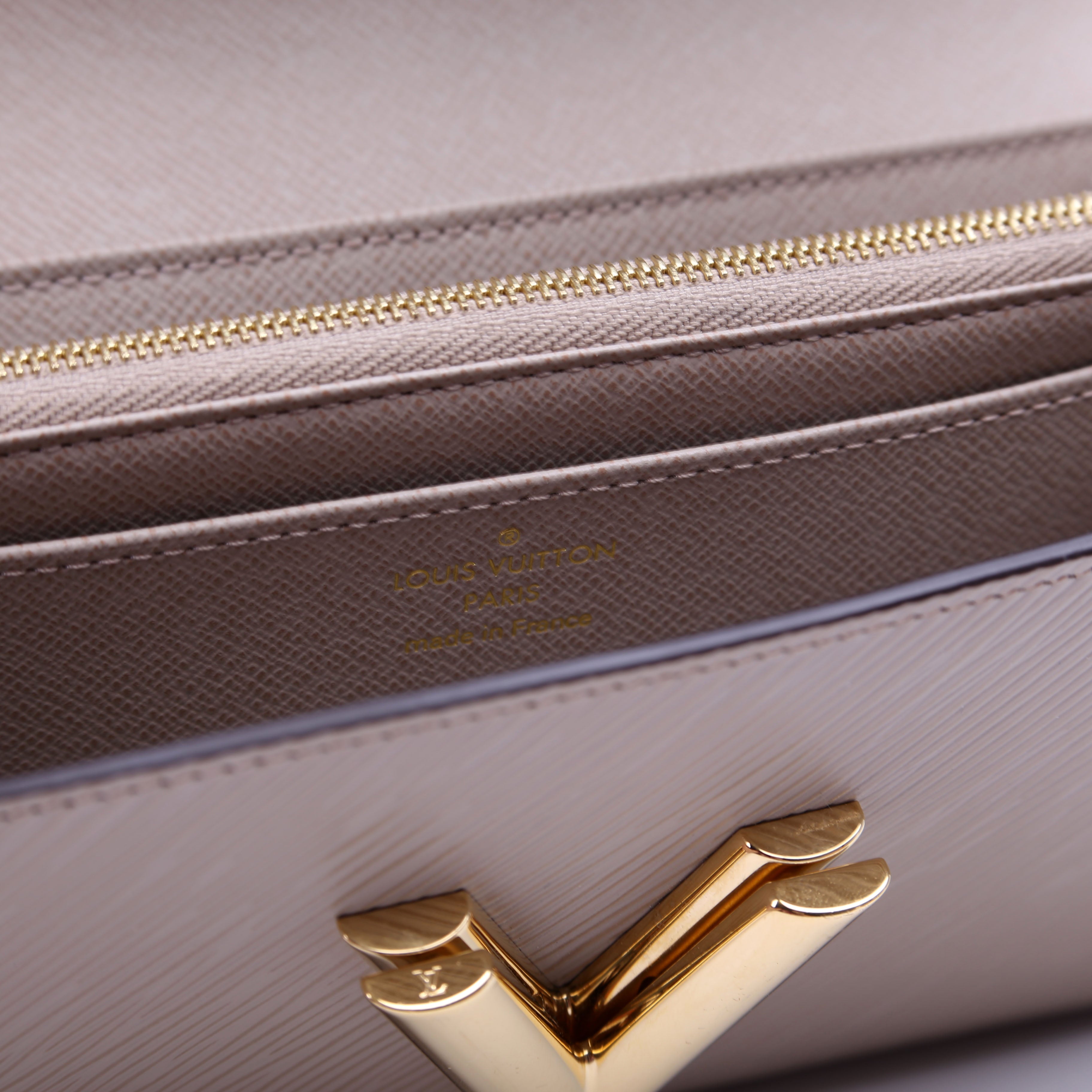 Twist Long Wallet Epi Taupe