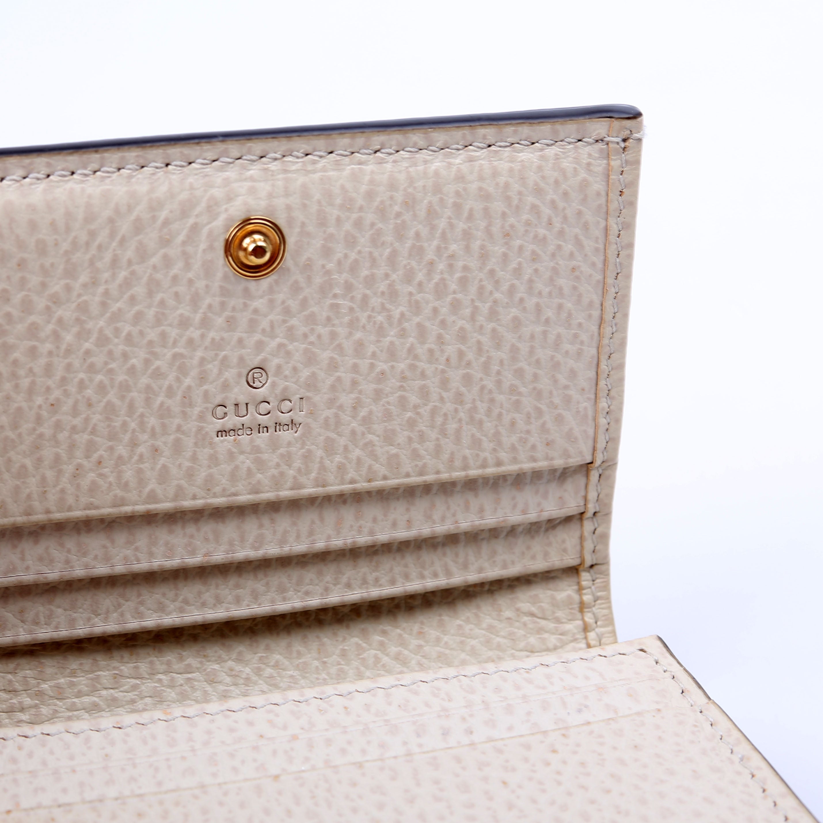 658610 GG Supreme Marmont Card Case White