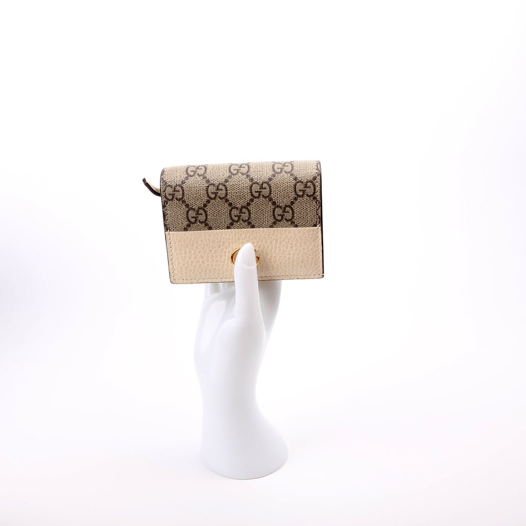 658610 GG Supreme Marmont Card Case White