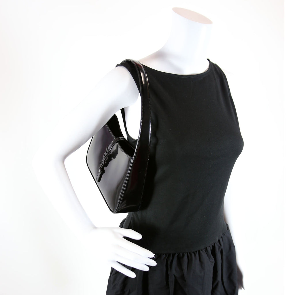 657228 Le A 7 Hobo Monochrome Patent Black