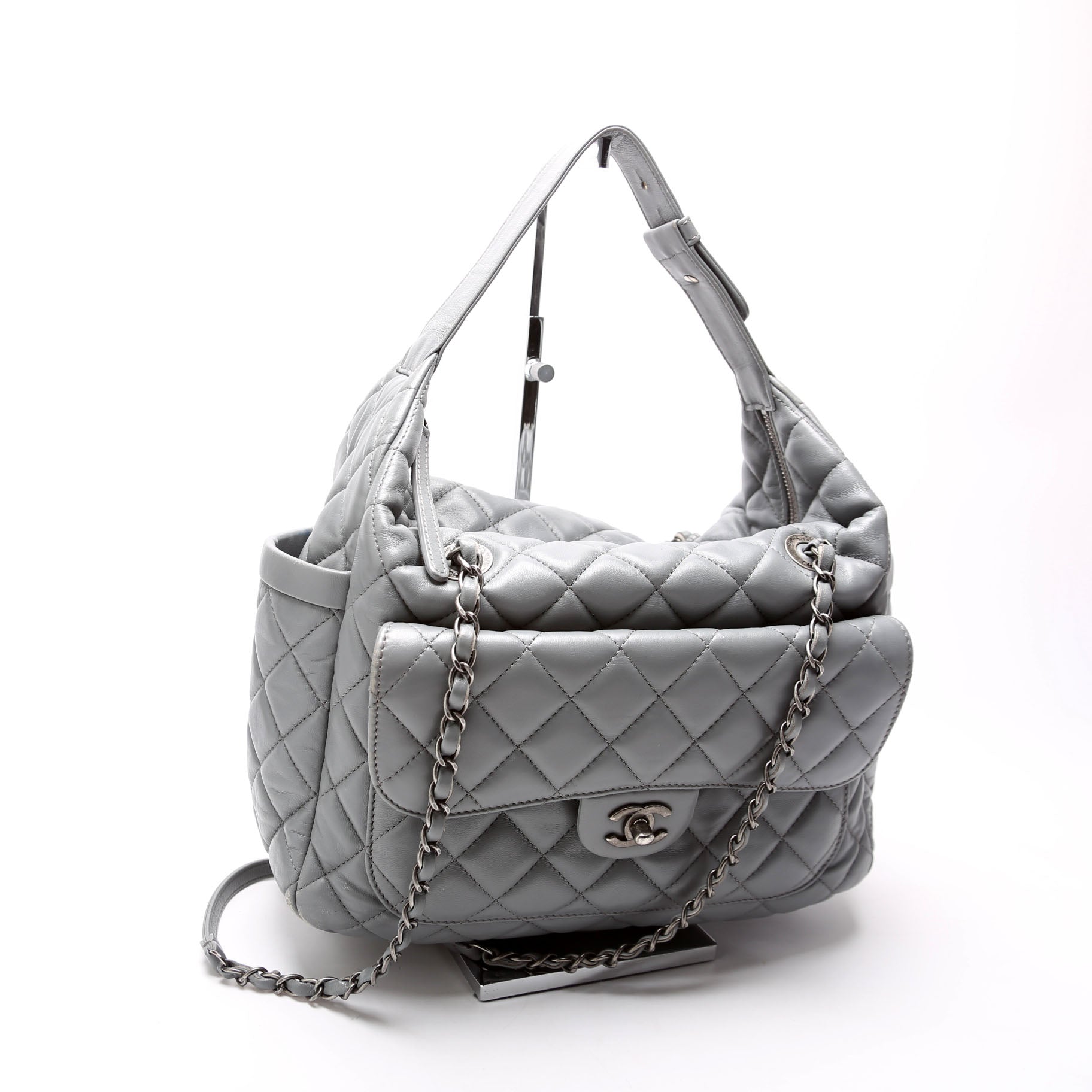 Front Pocket Flap Hobo Quilted Lambskin 20M Grey