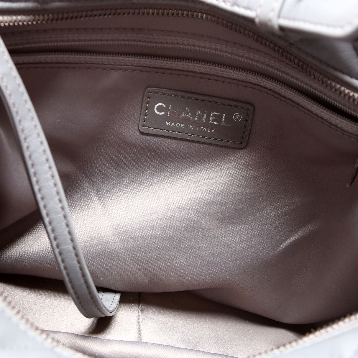Front Pocket Flap Hobo Quilted Lambskin 20M Grey