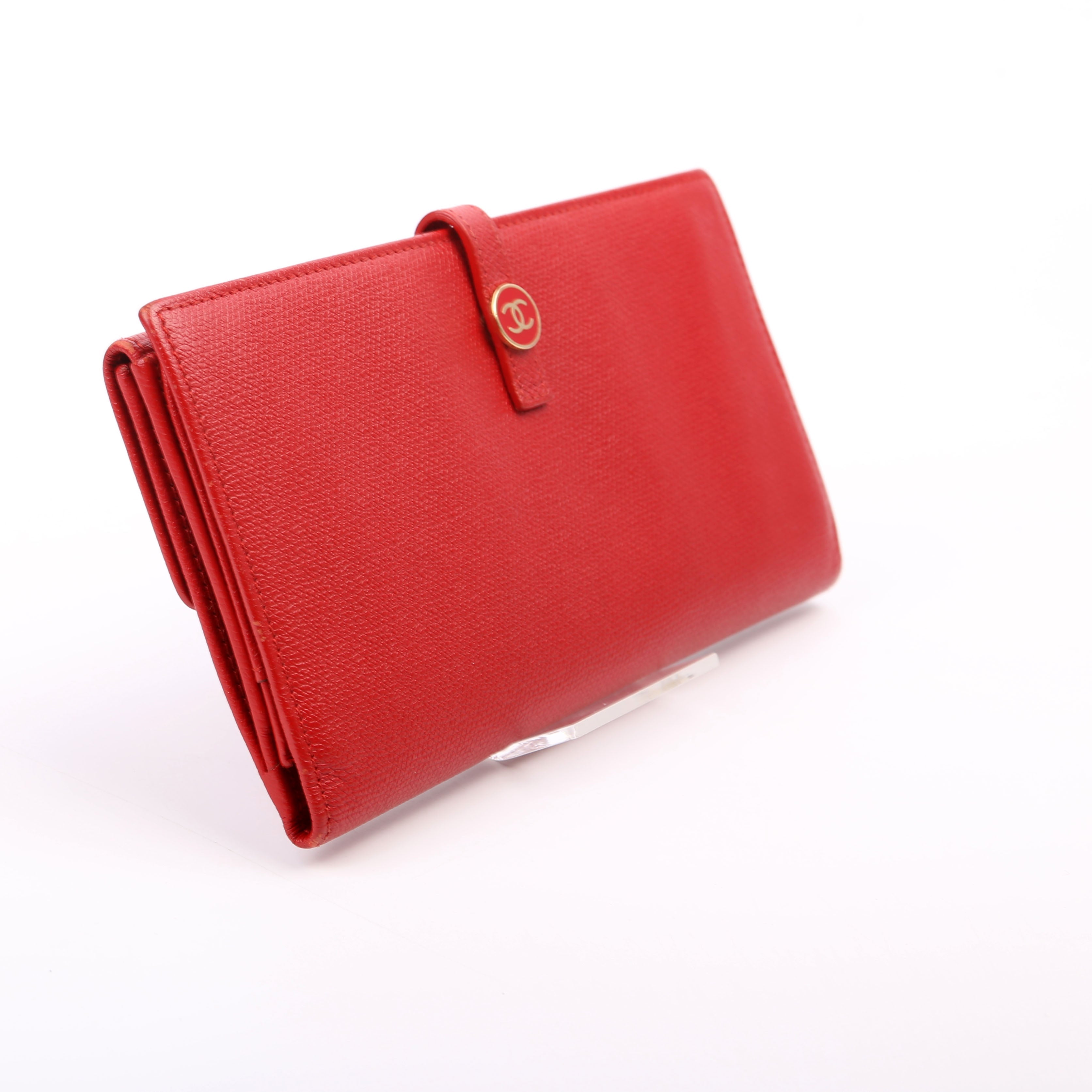 CC Button Long Wallet Grained Calfskin 9M Red