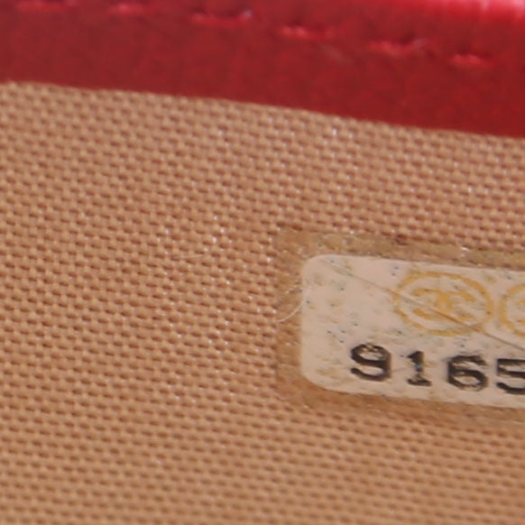 CC Button Long Wallet Grained Calfskin 9M Red