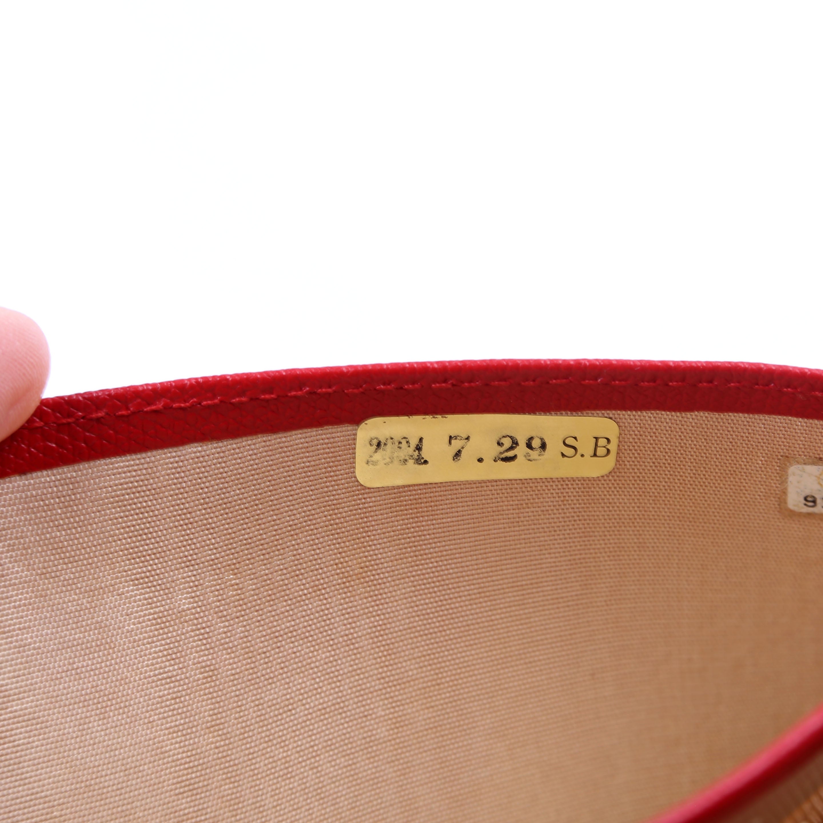 CC Button Long Wallet Grained Calfskin 9M Red