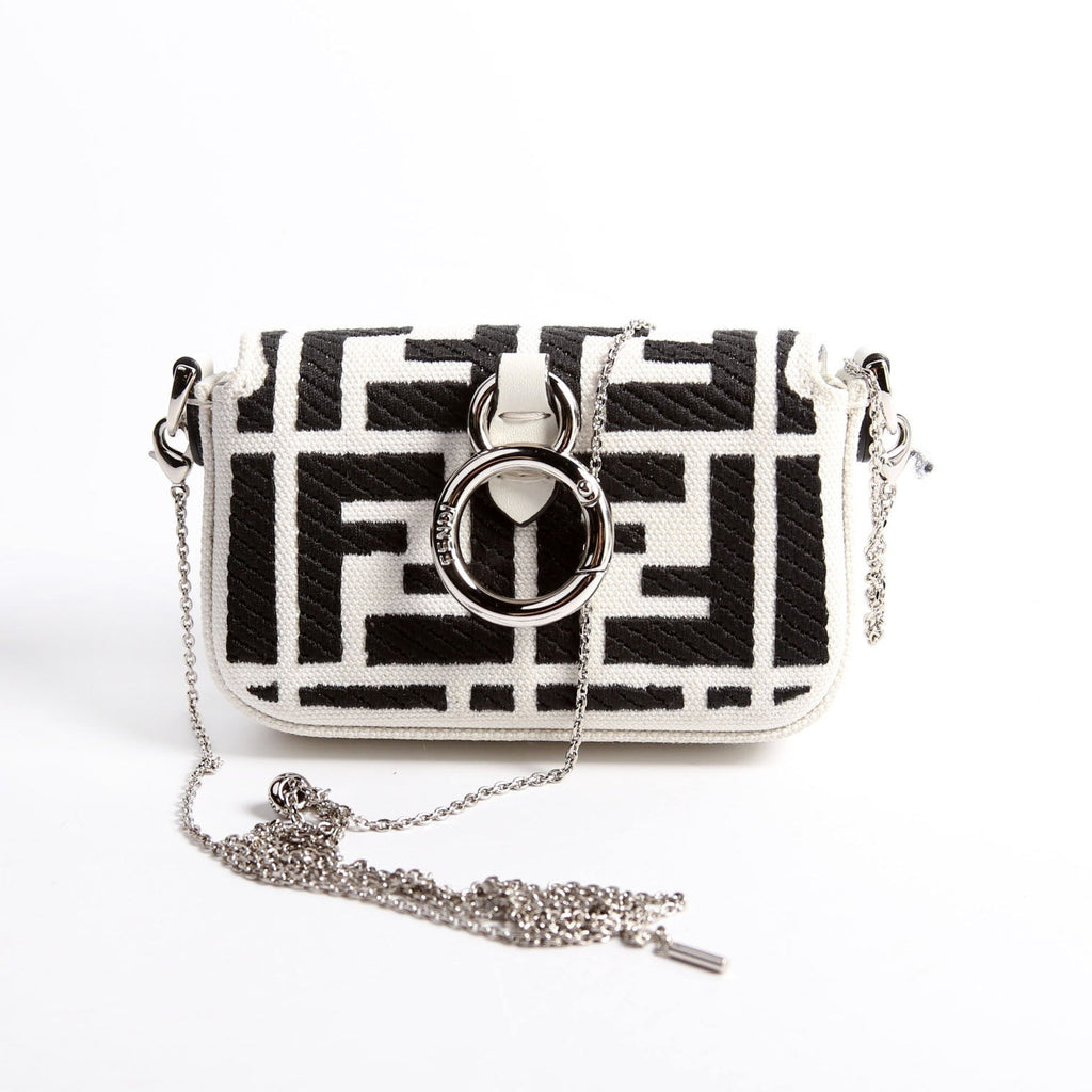 7AS045 Nano Baguette Maxi Buckle
