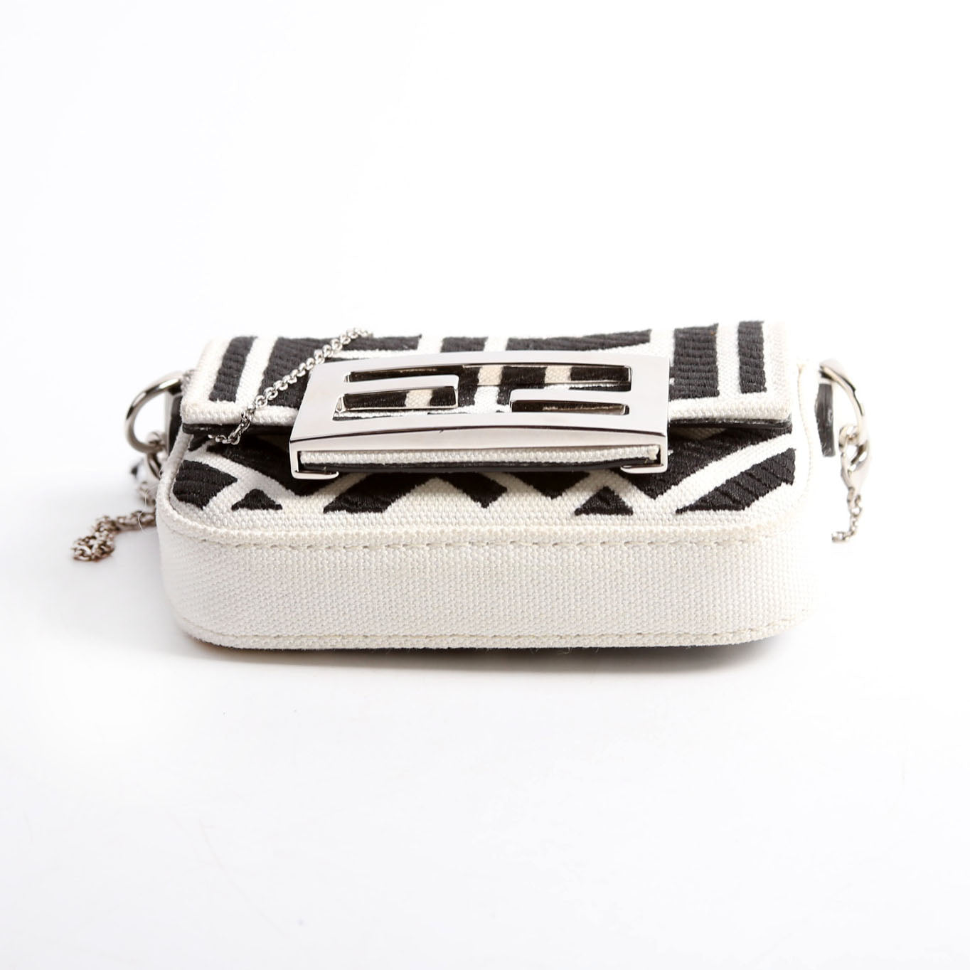 7AS045 Nano Baguette Maxi Buckle