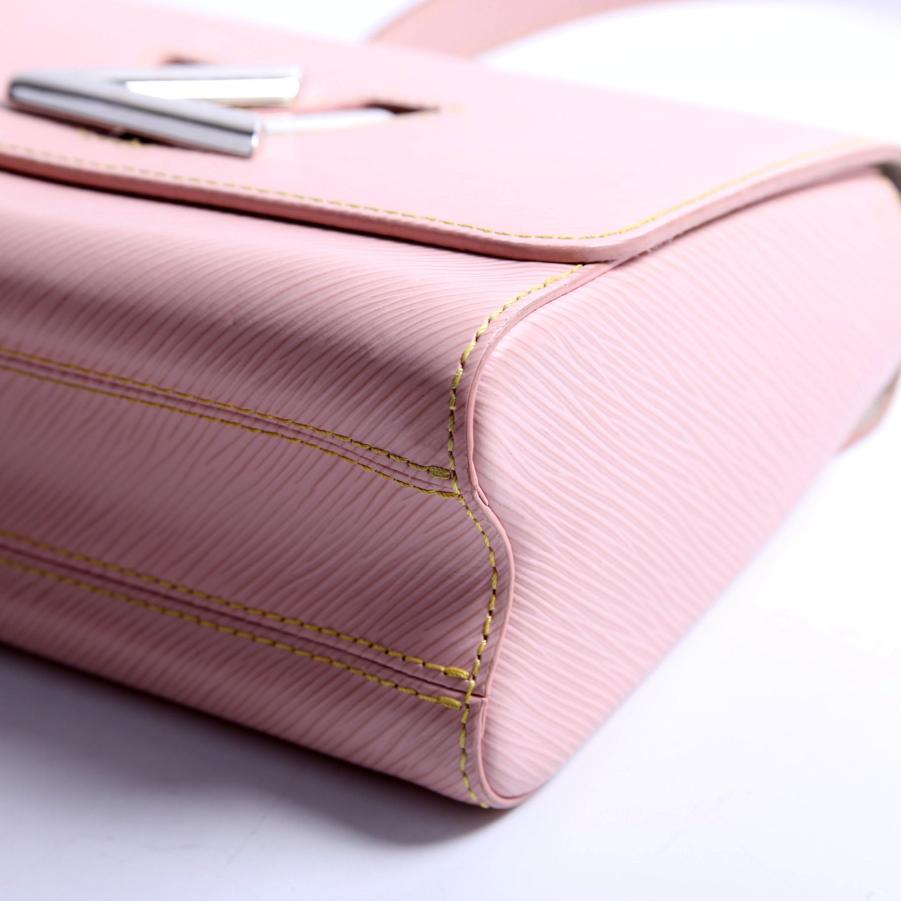 Twist MM Epi Pink