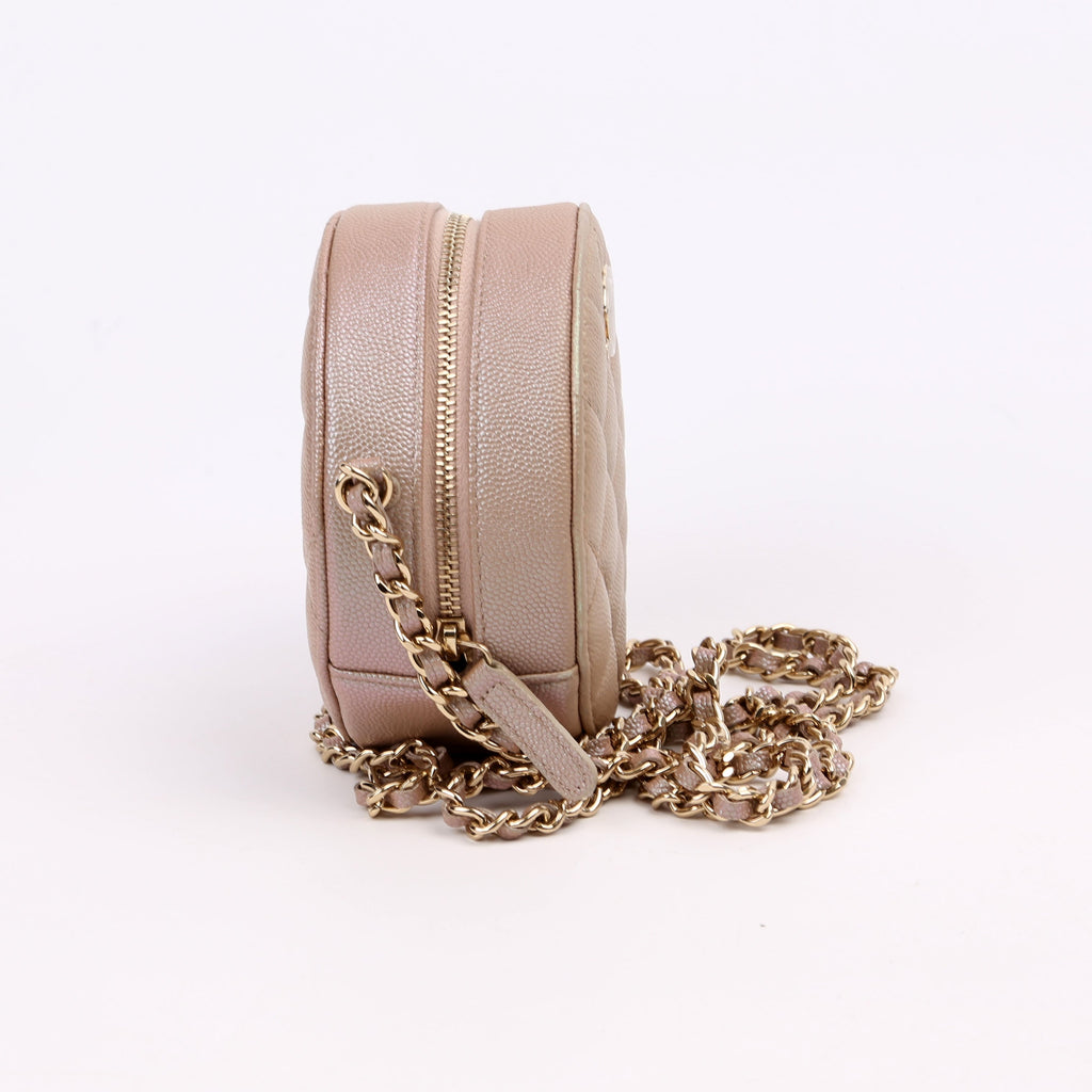 Round Clutch With Chain Iridescent Caviar 27M Tan