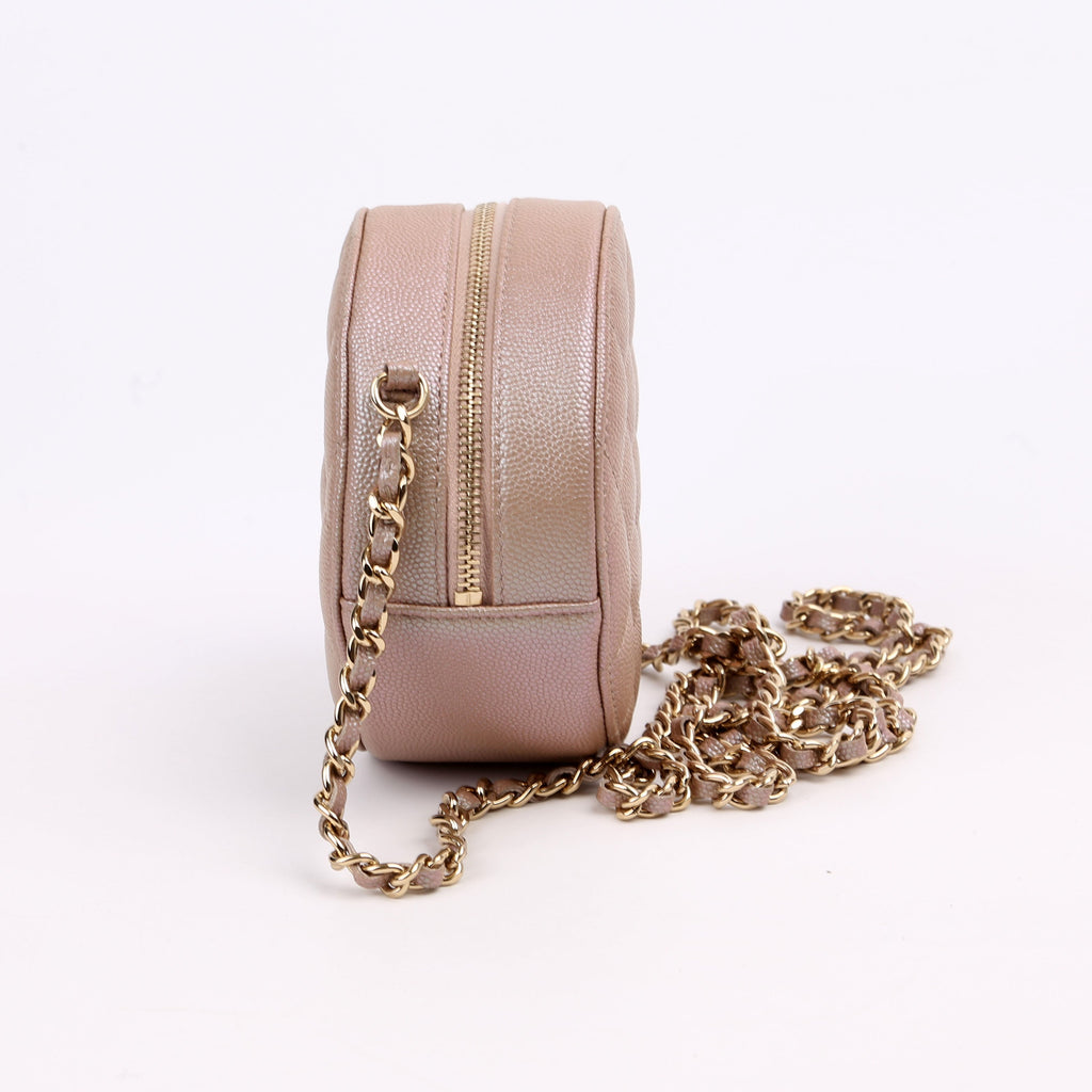 Round Clutch With Chain Iridescent Caviar 27M Tan