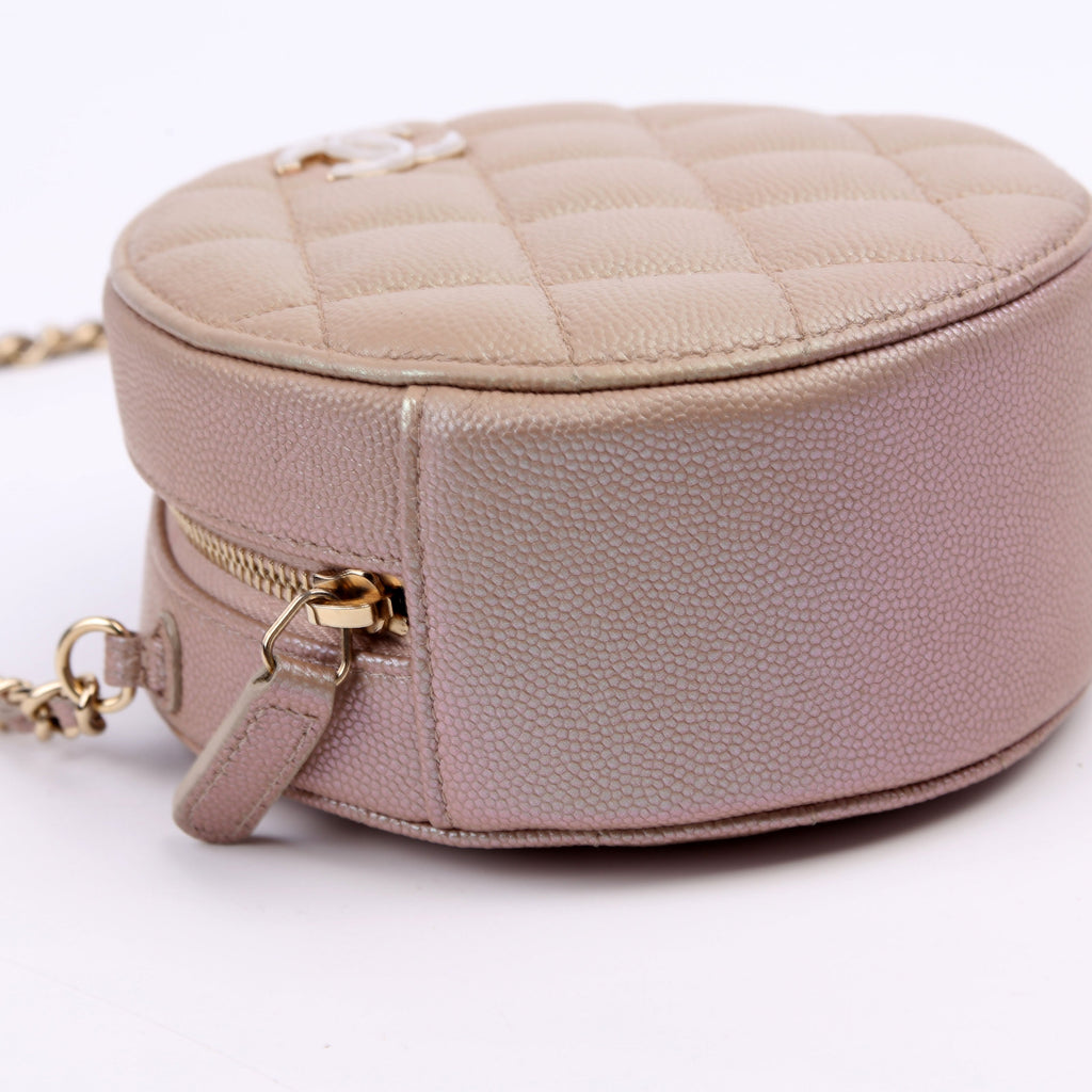 Round Clutch With Chain Iridescent Caviar 27M Tan