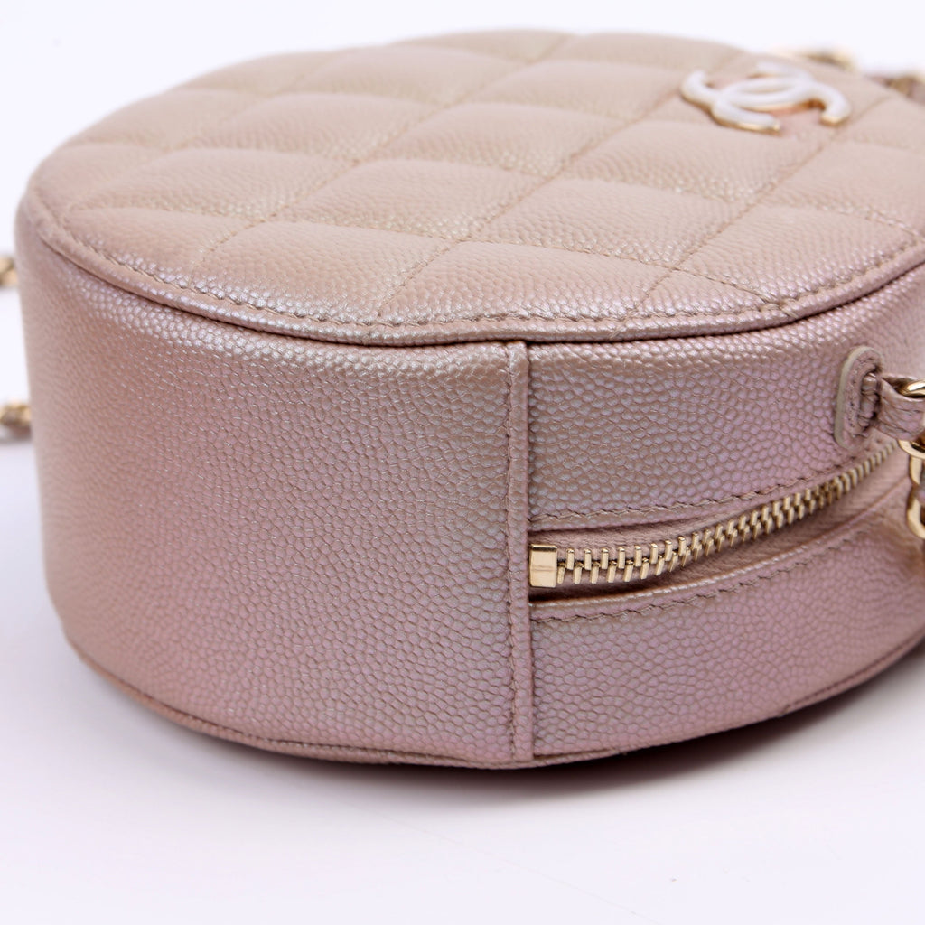 Round Clutch With Chain Iridescent Caviar 27M Tan