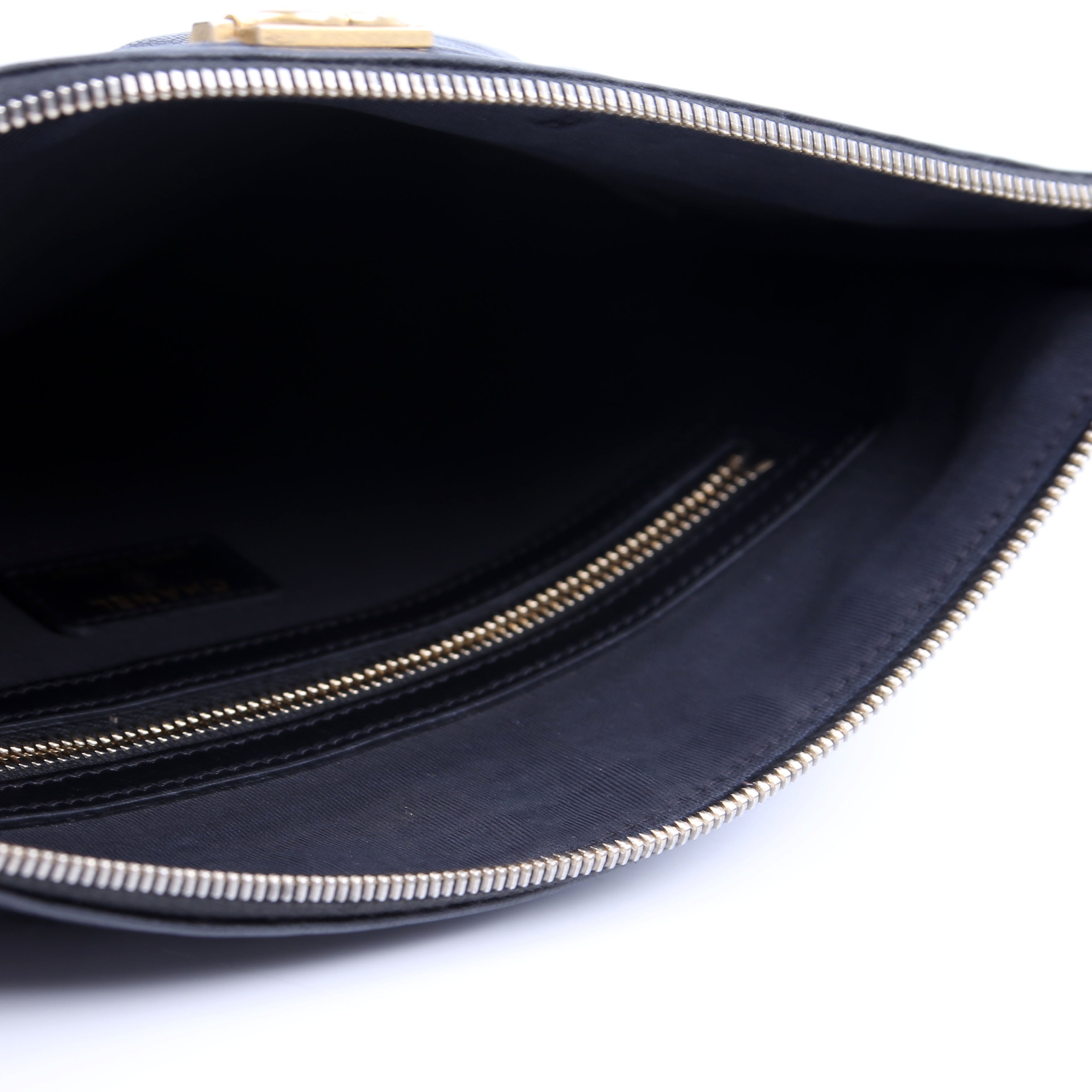 O Case Boy Medium Caviar Black