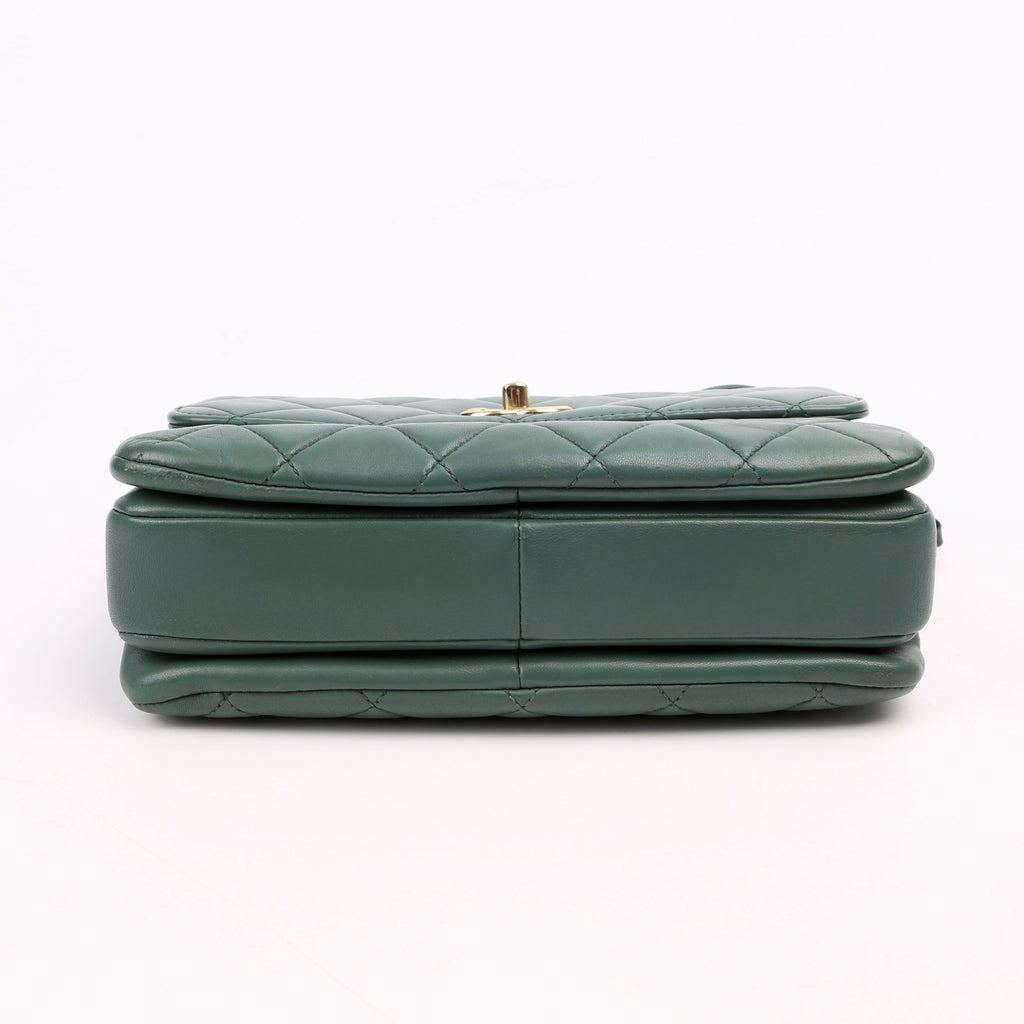 Trendy Top Handle Medium Lambskin 26M Green