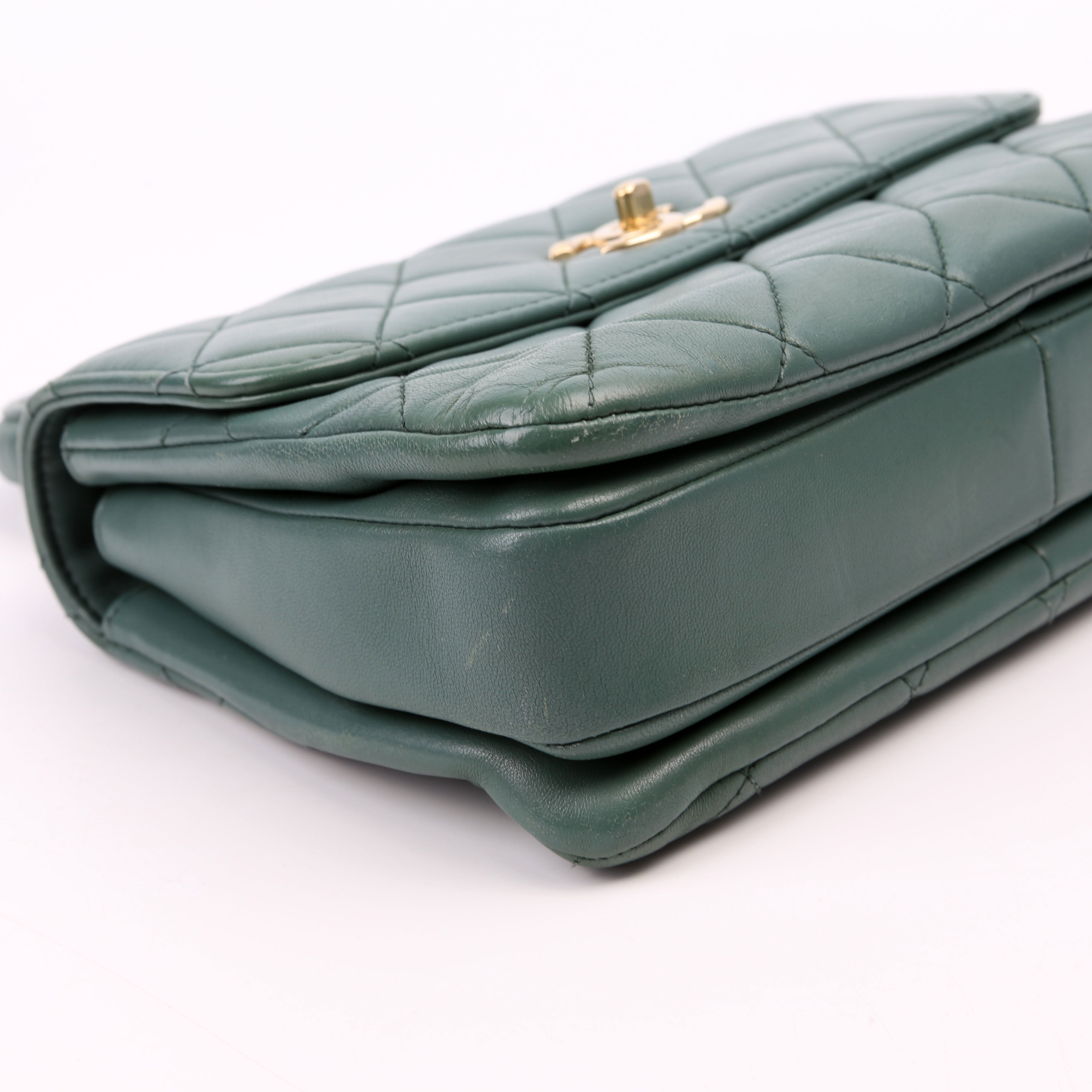 Trendy Top Handle Medium Lambskin 26M Green