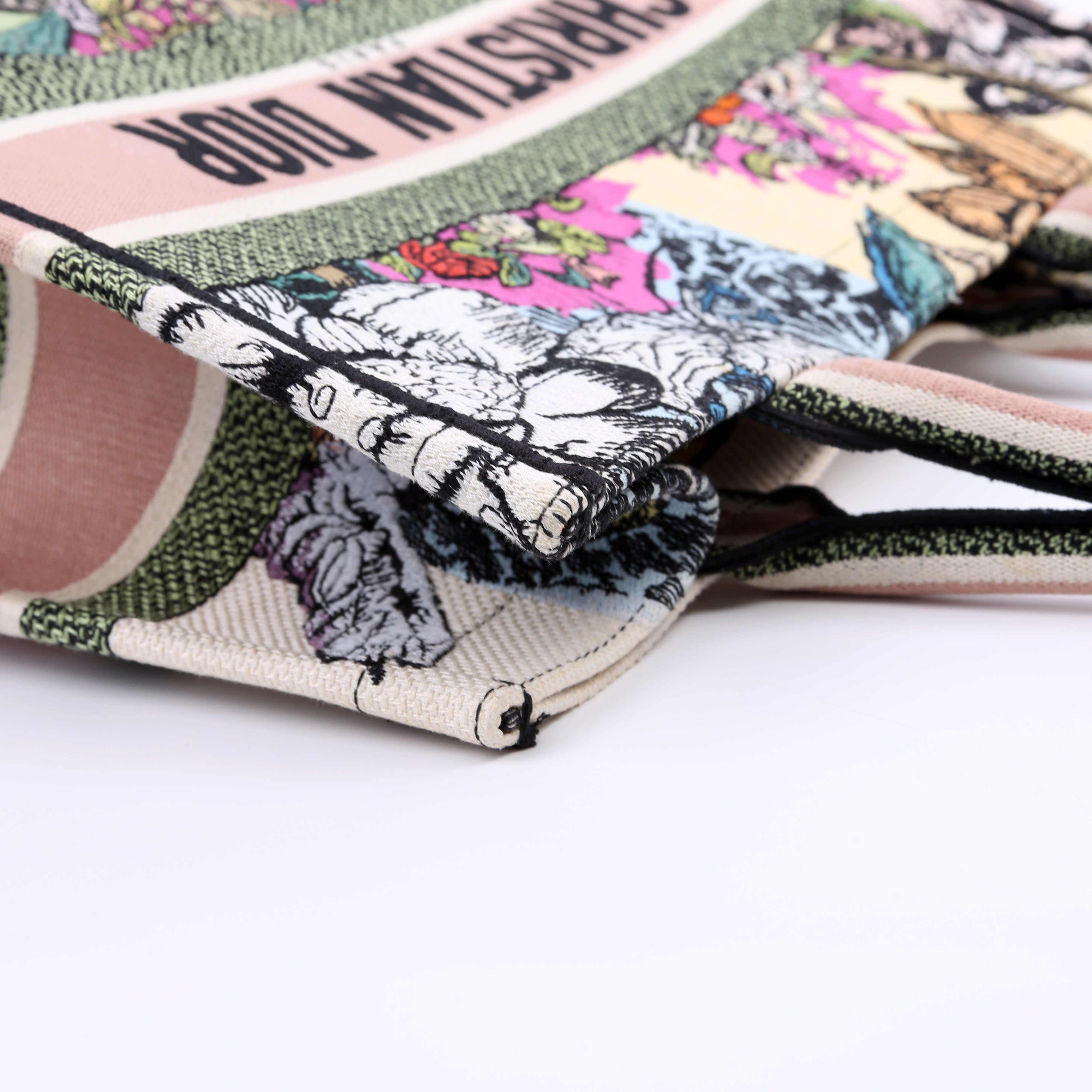 Book Tote Medium Ebroidered Coeur En Fleurs Medium
