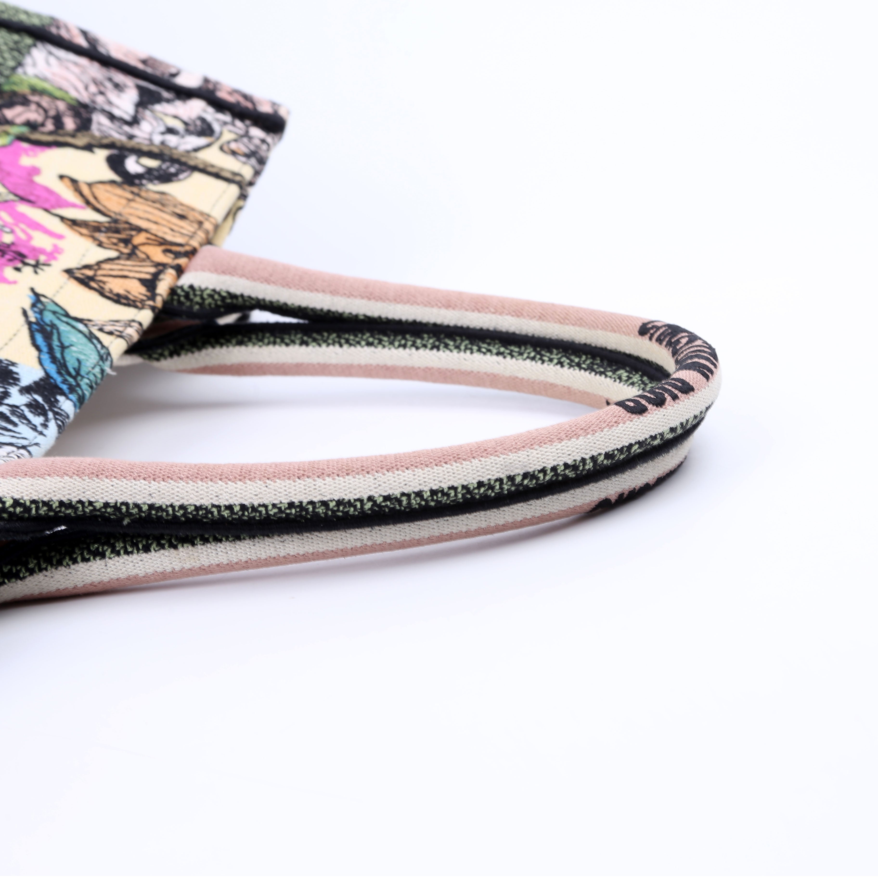 Book Tote Medium Ebroidered Coeur En Fleurs Medium