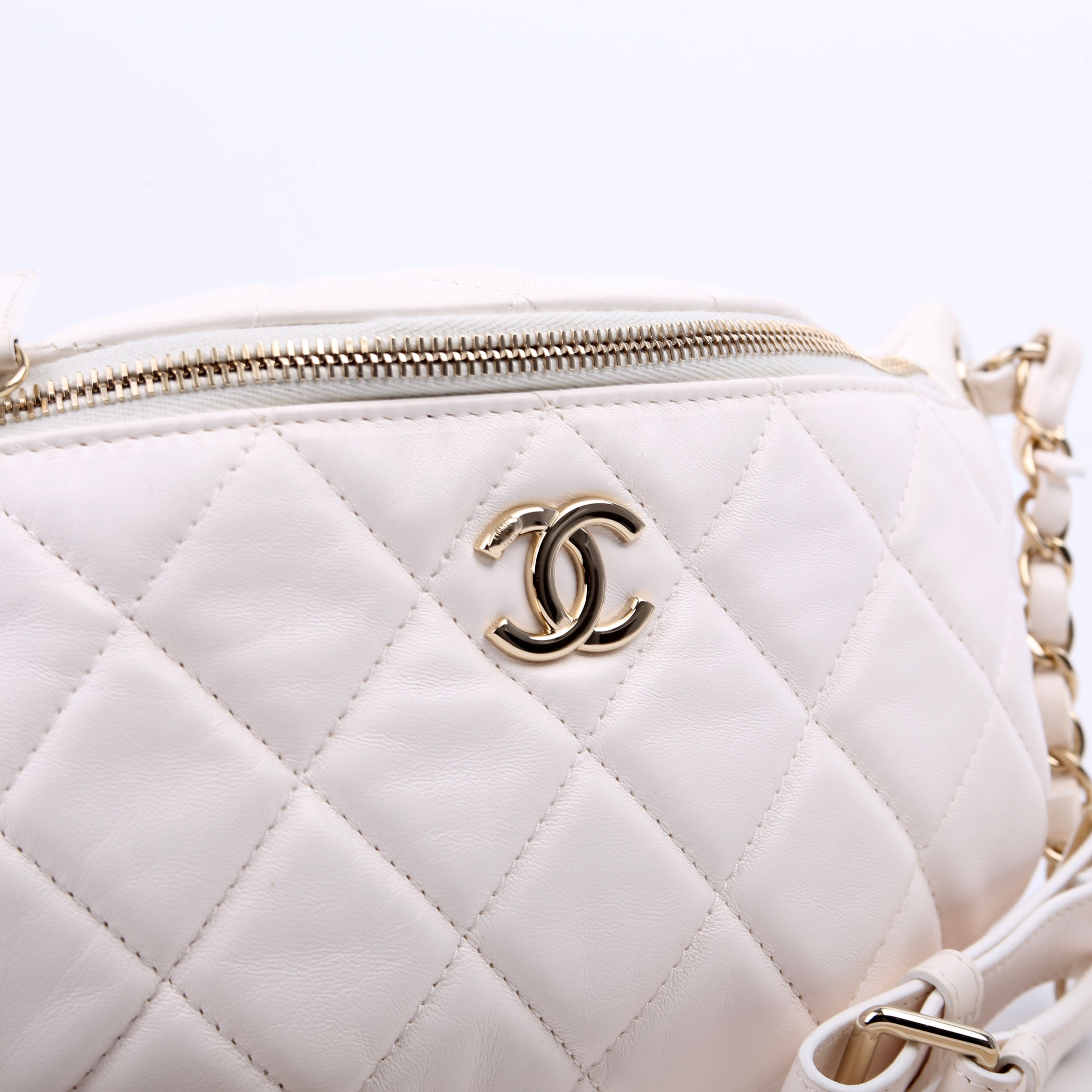 Matelasse Waist Chain Lambskin RFID White