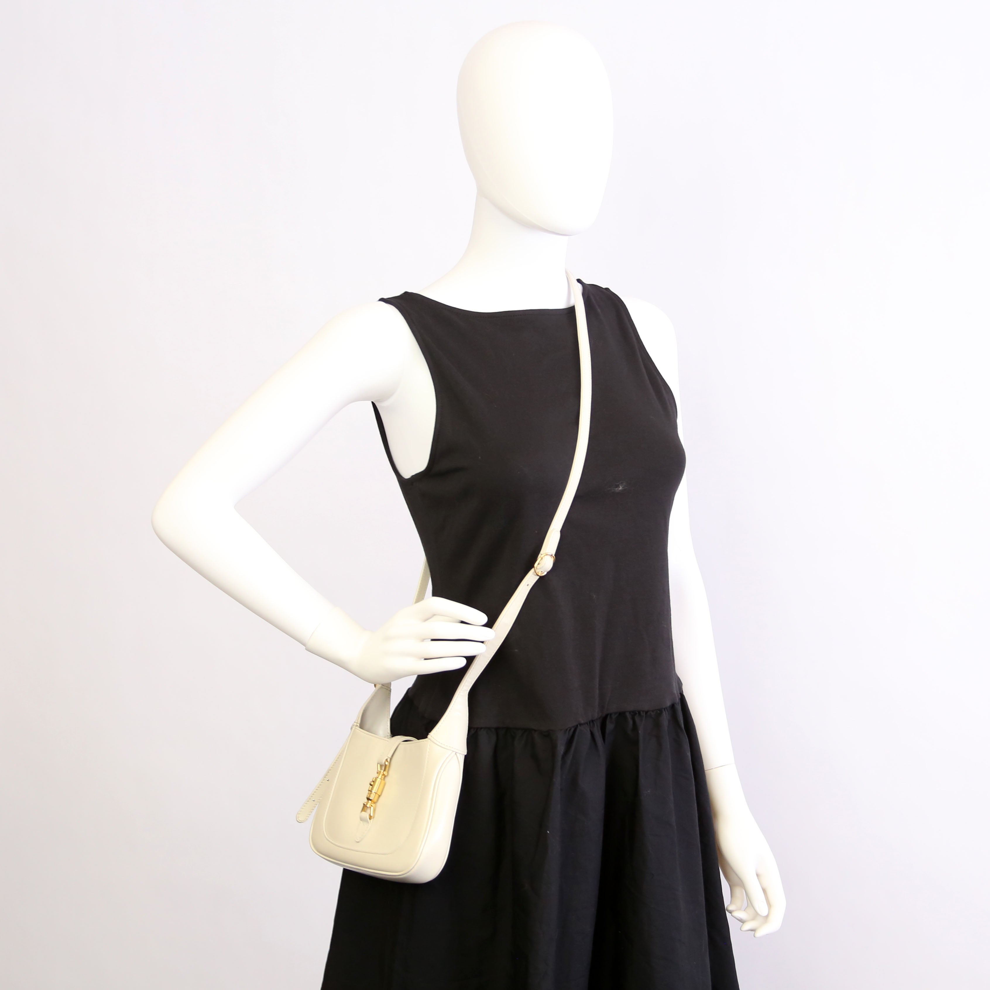 637091 Jackie 1961 Mini Hobo Leather White