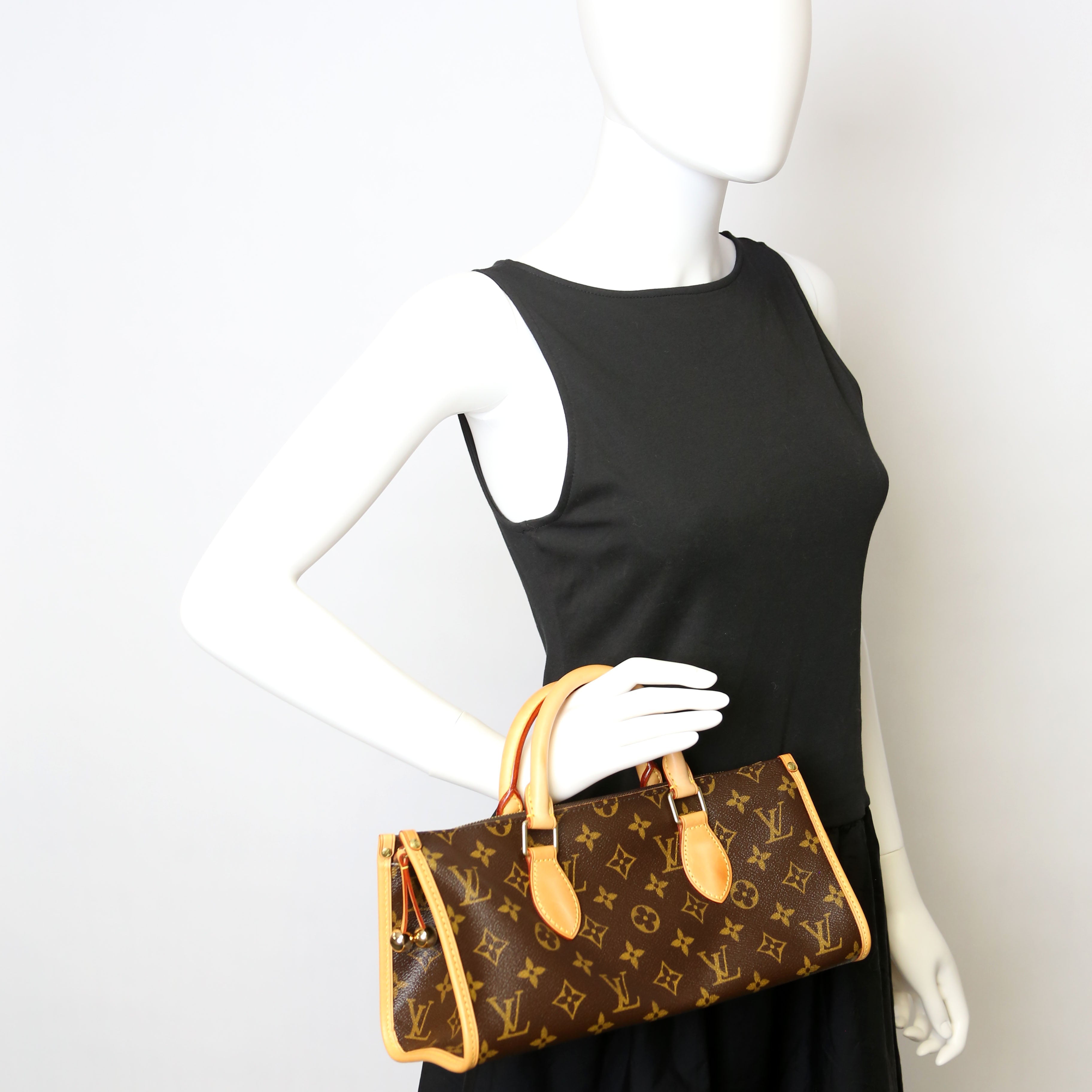 Popincourt Long Monogram