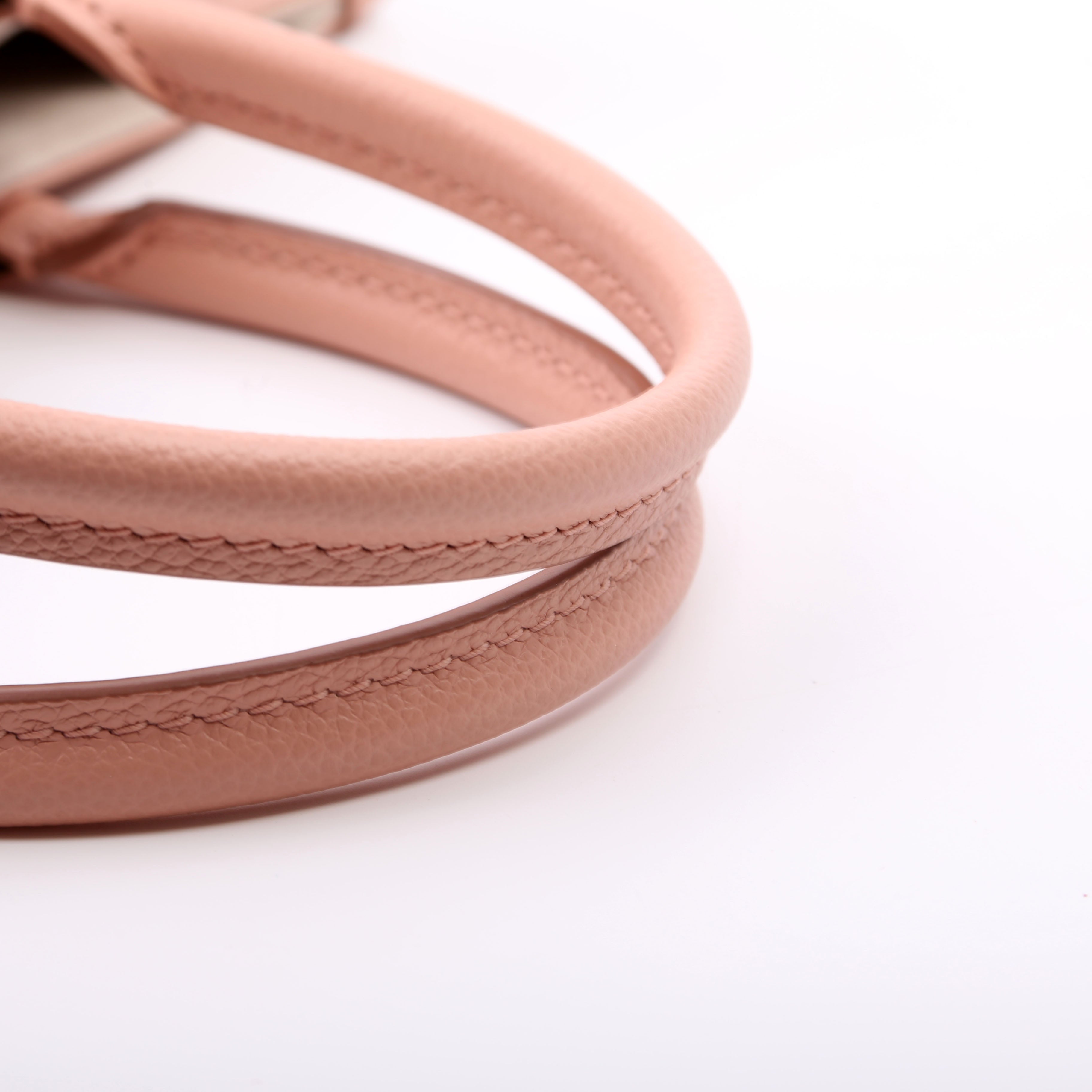 ONTHEGO MM Bicolor Empreinte Giant Monogram Pink