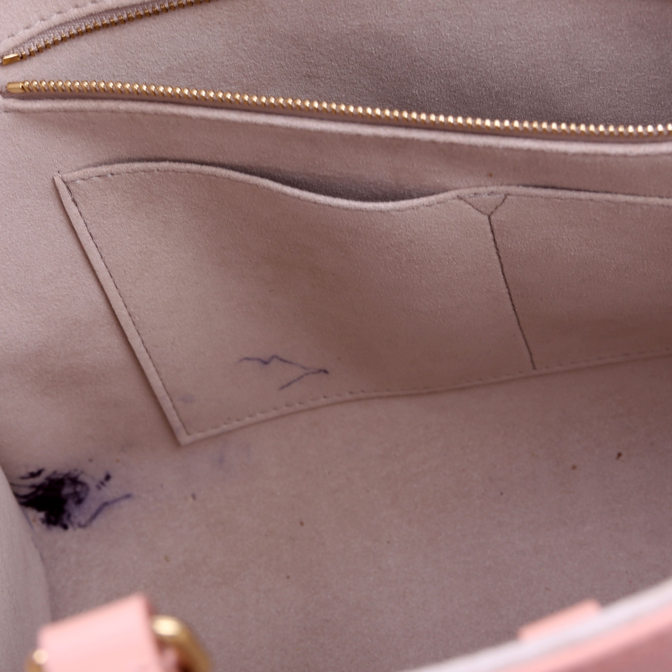 ONTHEGO MM Bicolor Empreinte Giant Monogram Pink