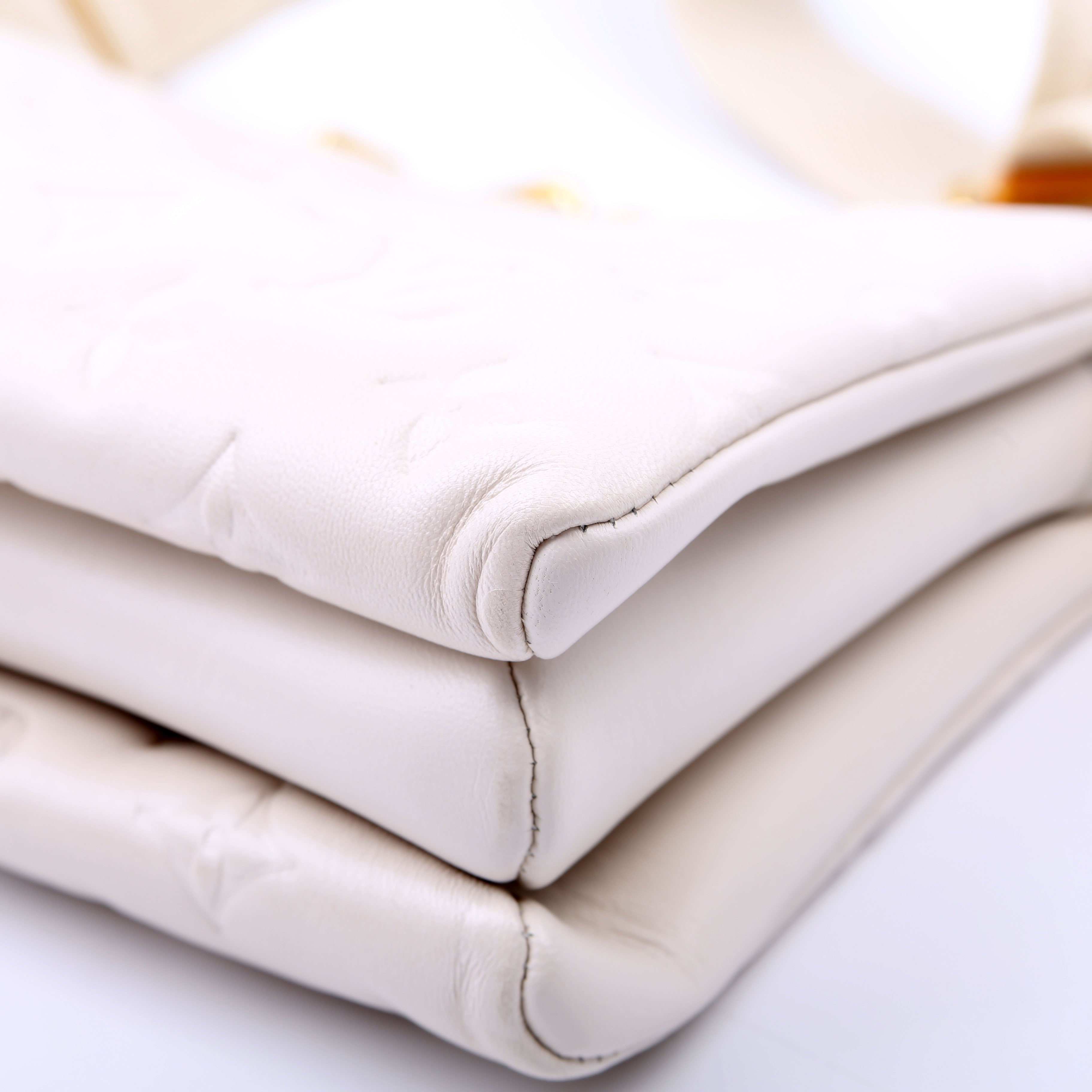 Coussin PM Lambskin White