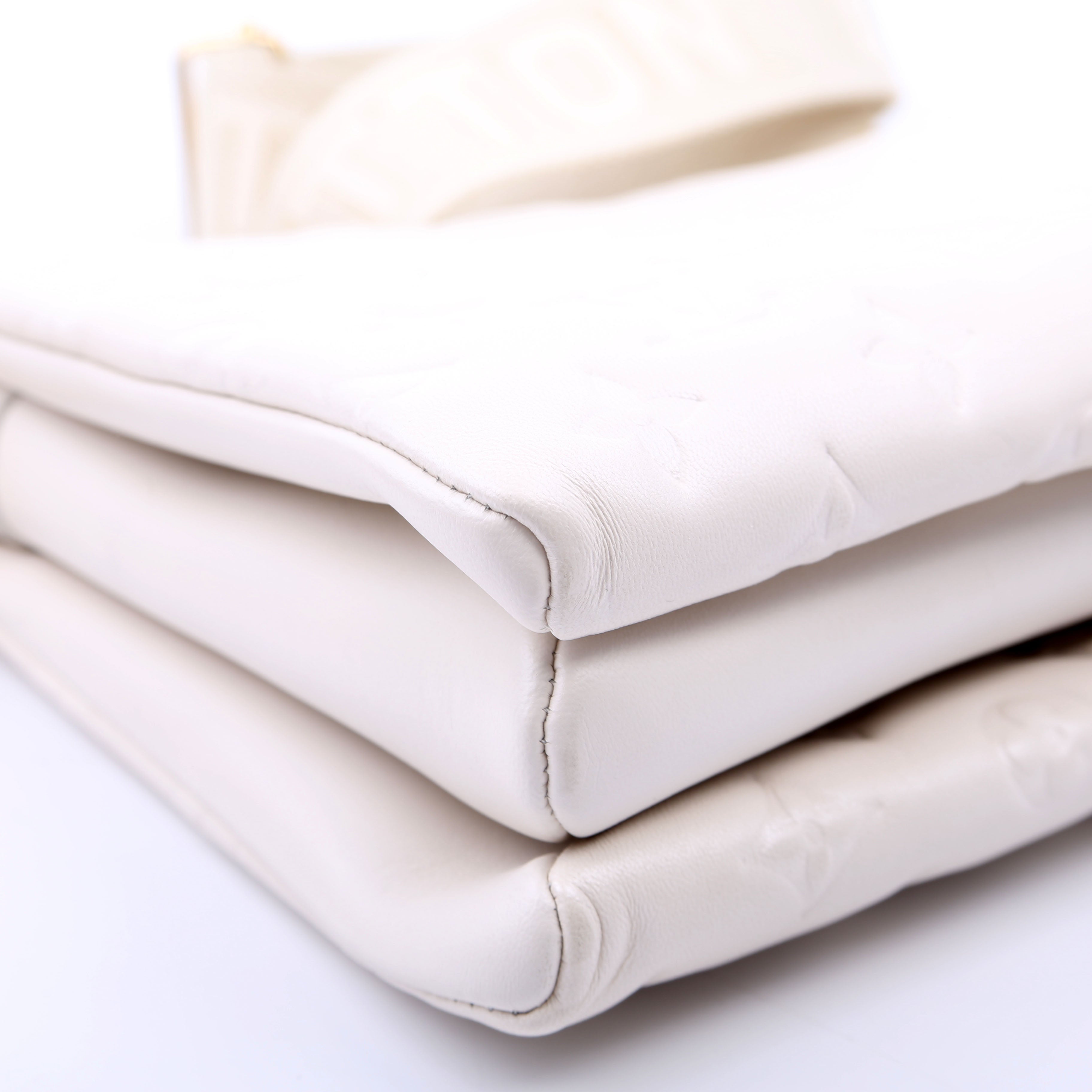 Coussin PM Lambskin White