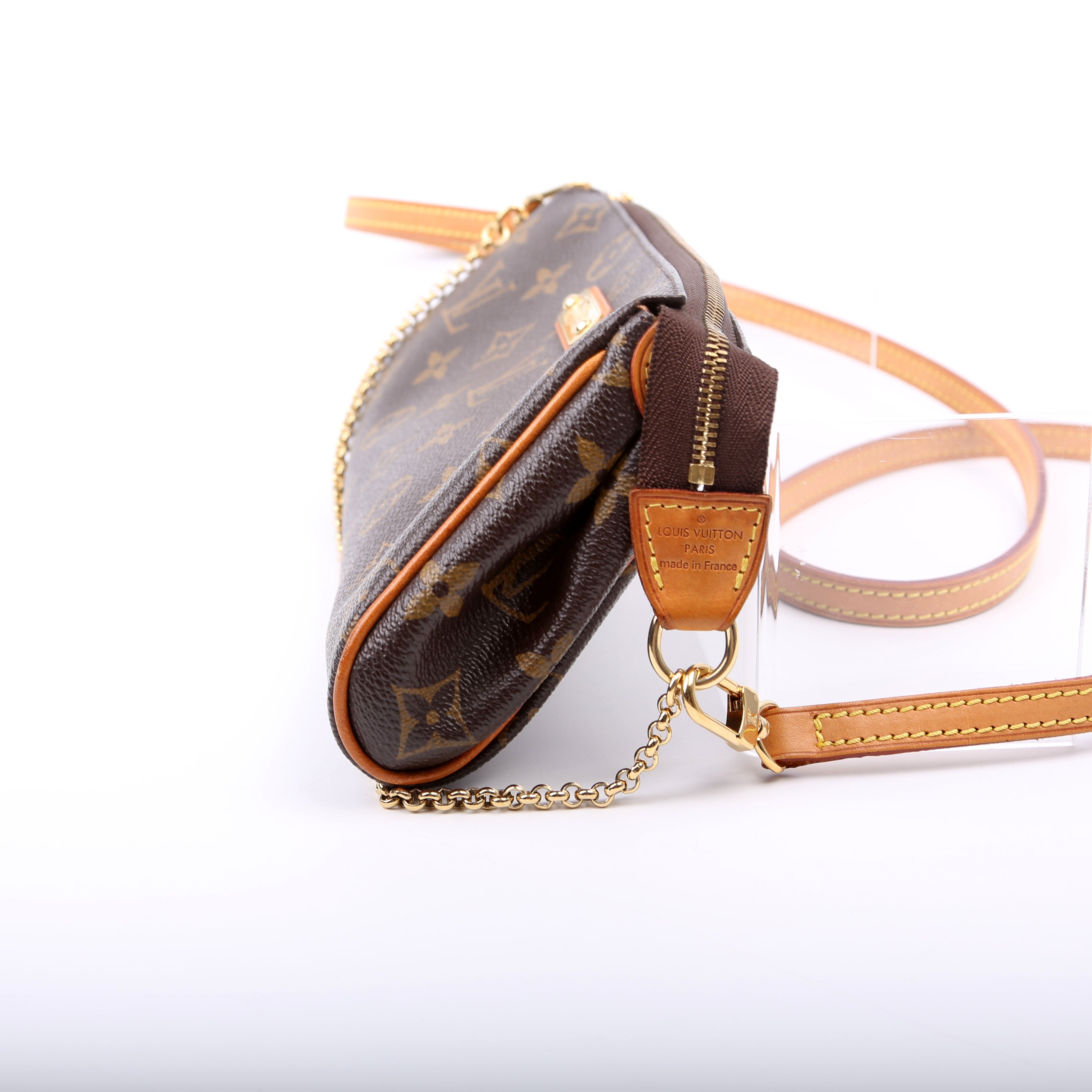 Eva Clutch Monogram