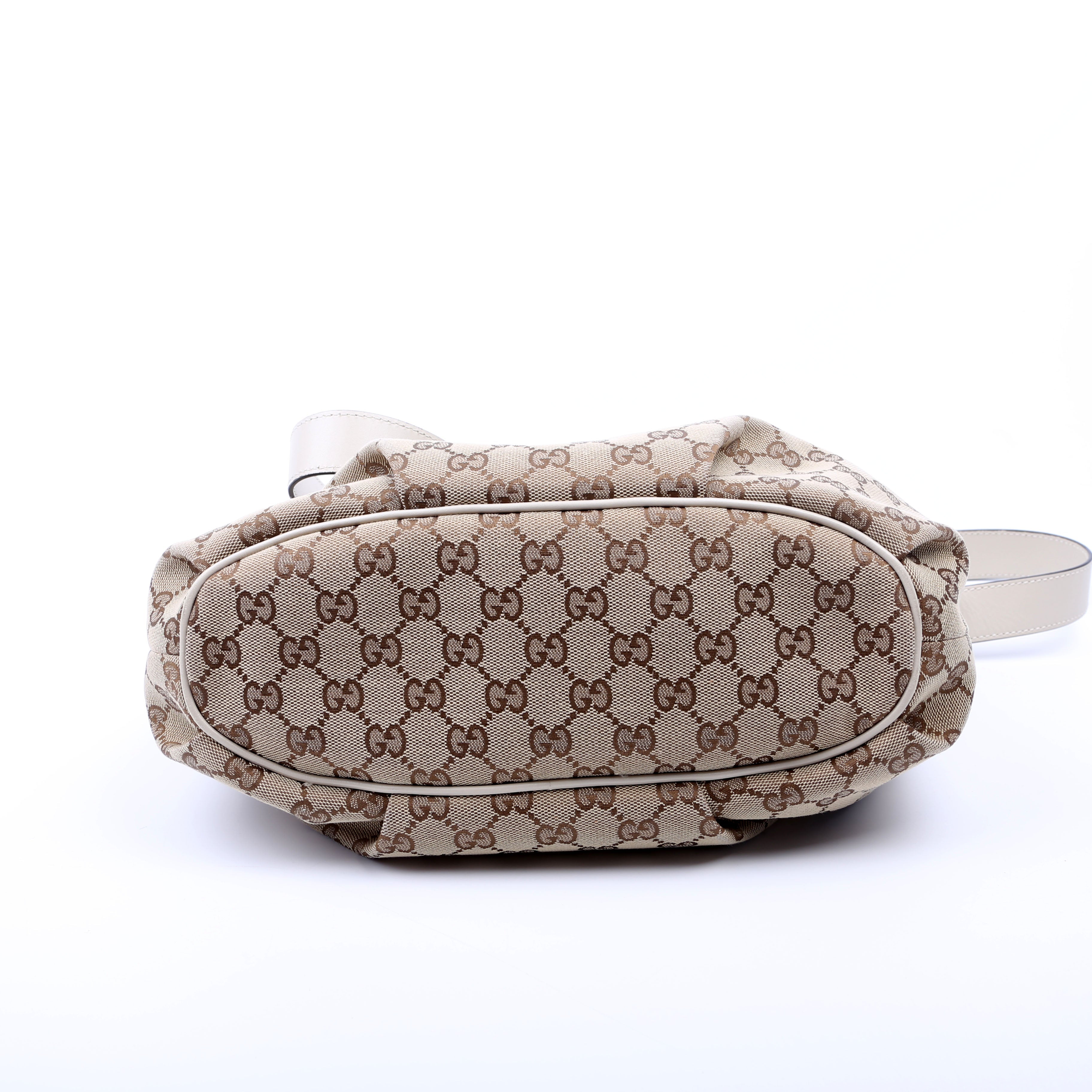 388930 GG Canvas Shoulder Bag White