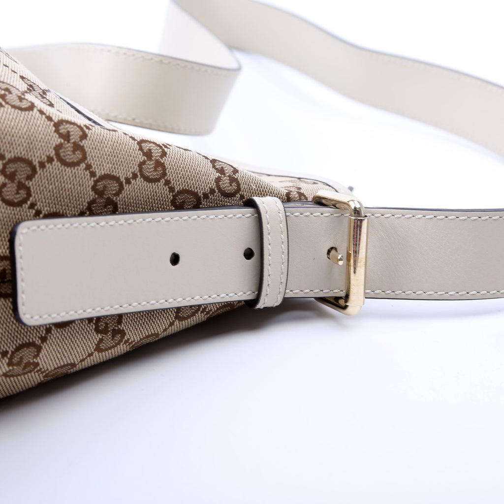 388930 GG Canvas Shoulder Bag White