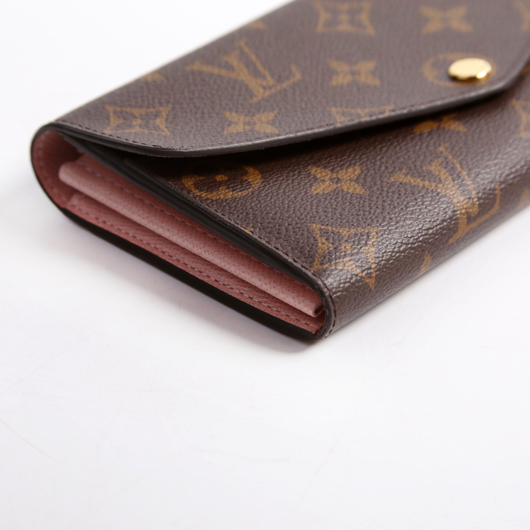 Sarah Wallet Monogram Newer