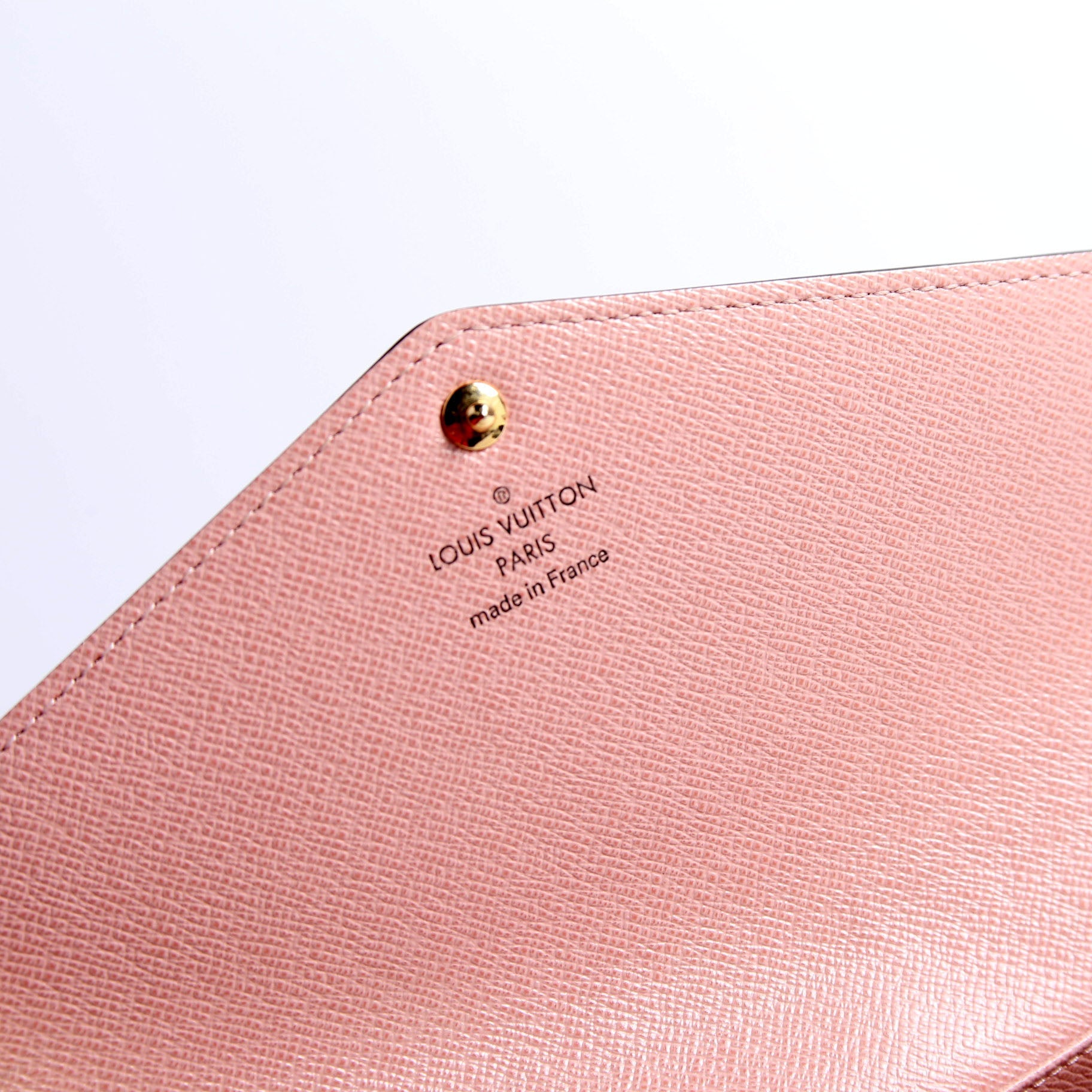 Sarah Wallet Monogram Newer