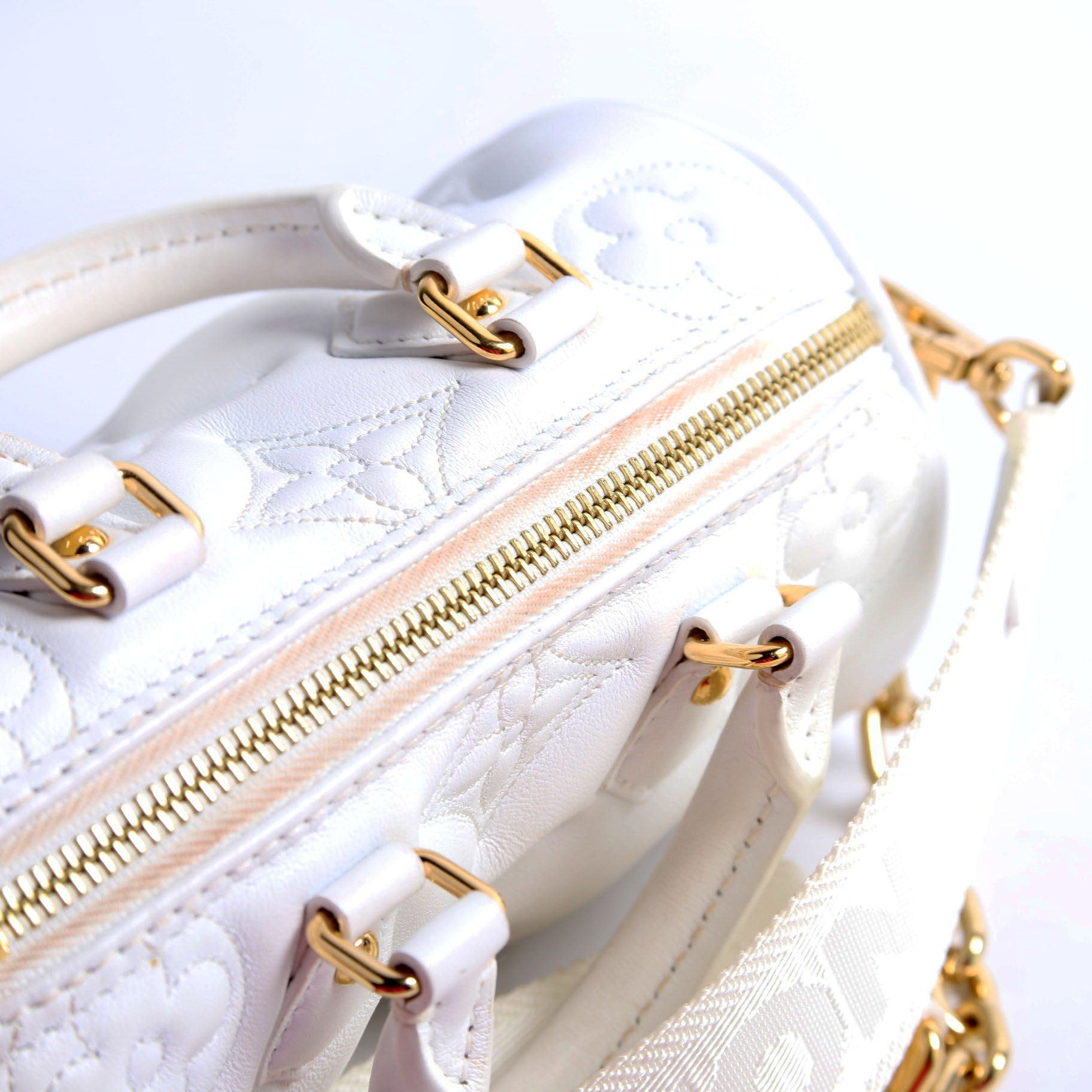 Papillon BB Bubblegram Calfskin White